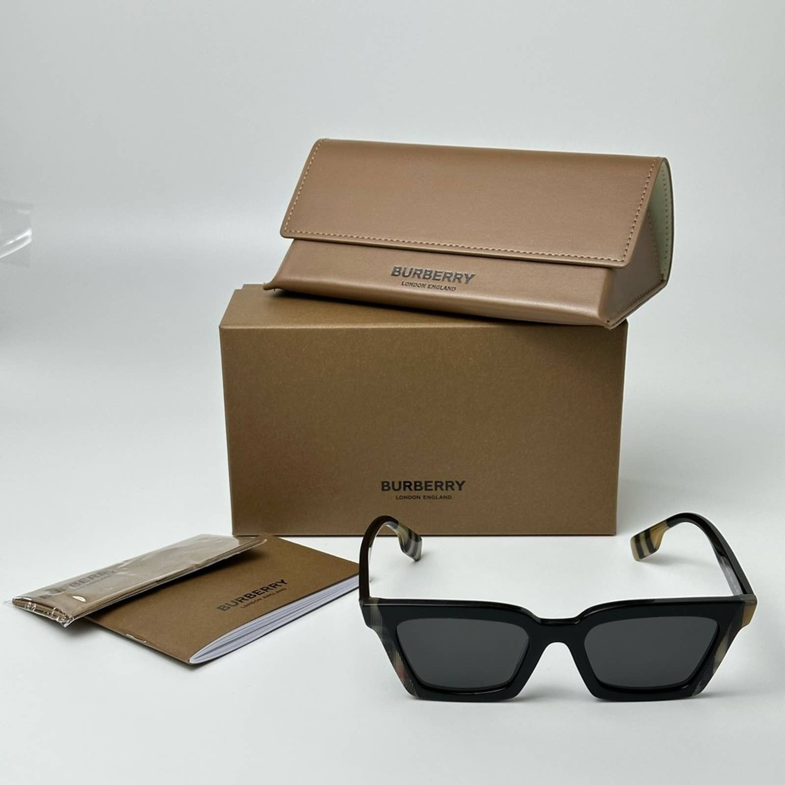 BURBERRY BE4392U Briar 405587 Black/Vintage Check Dark Grey