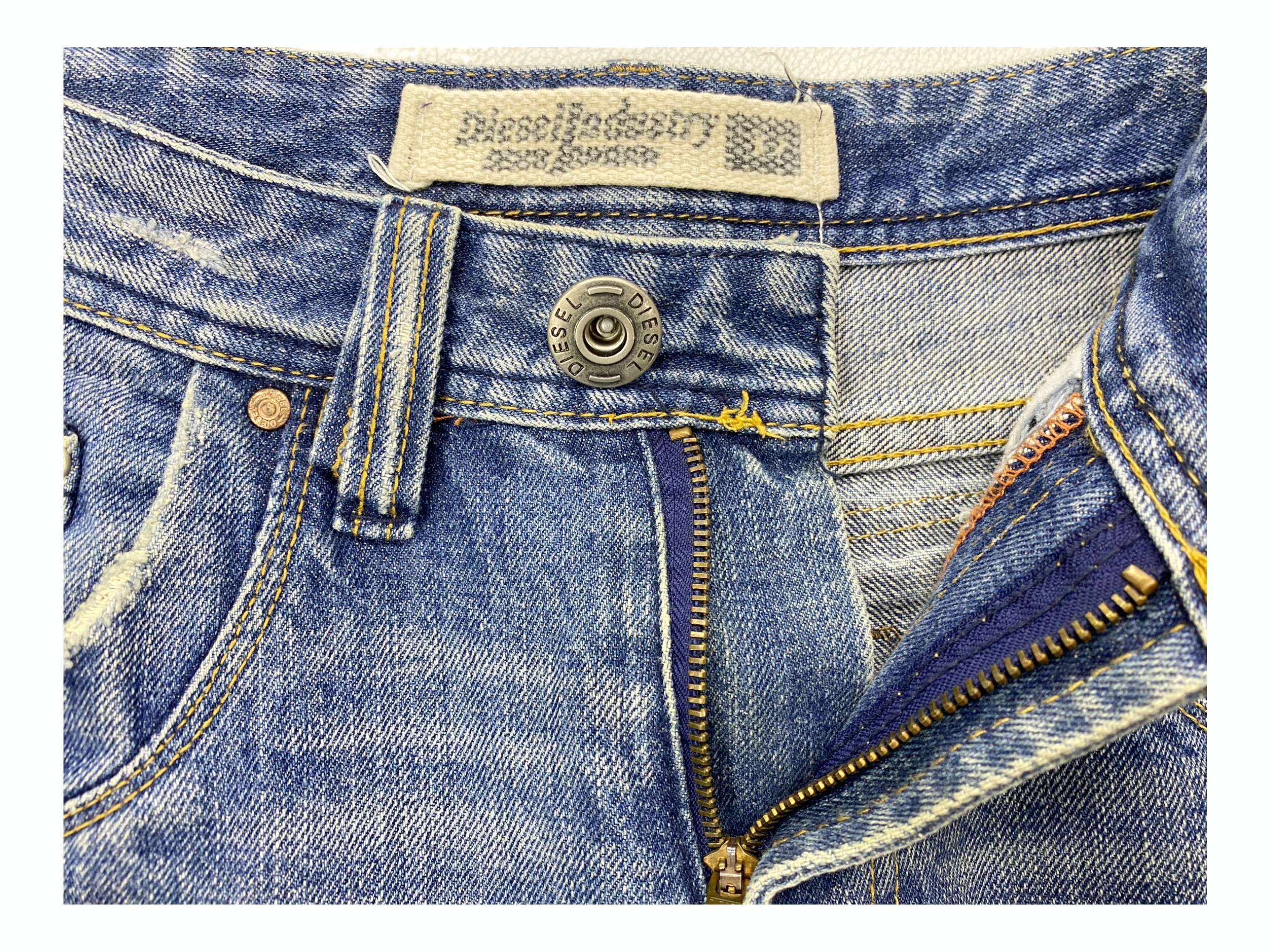 Diesel Diesel Distressed Jeans Faded Flare Jeans Made in Italy Size US 29 - 15 Thumbnail