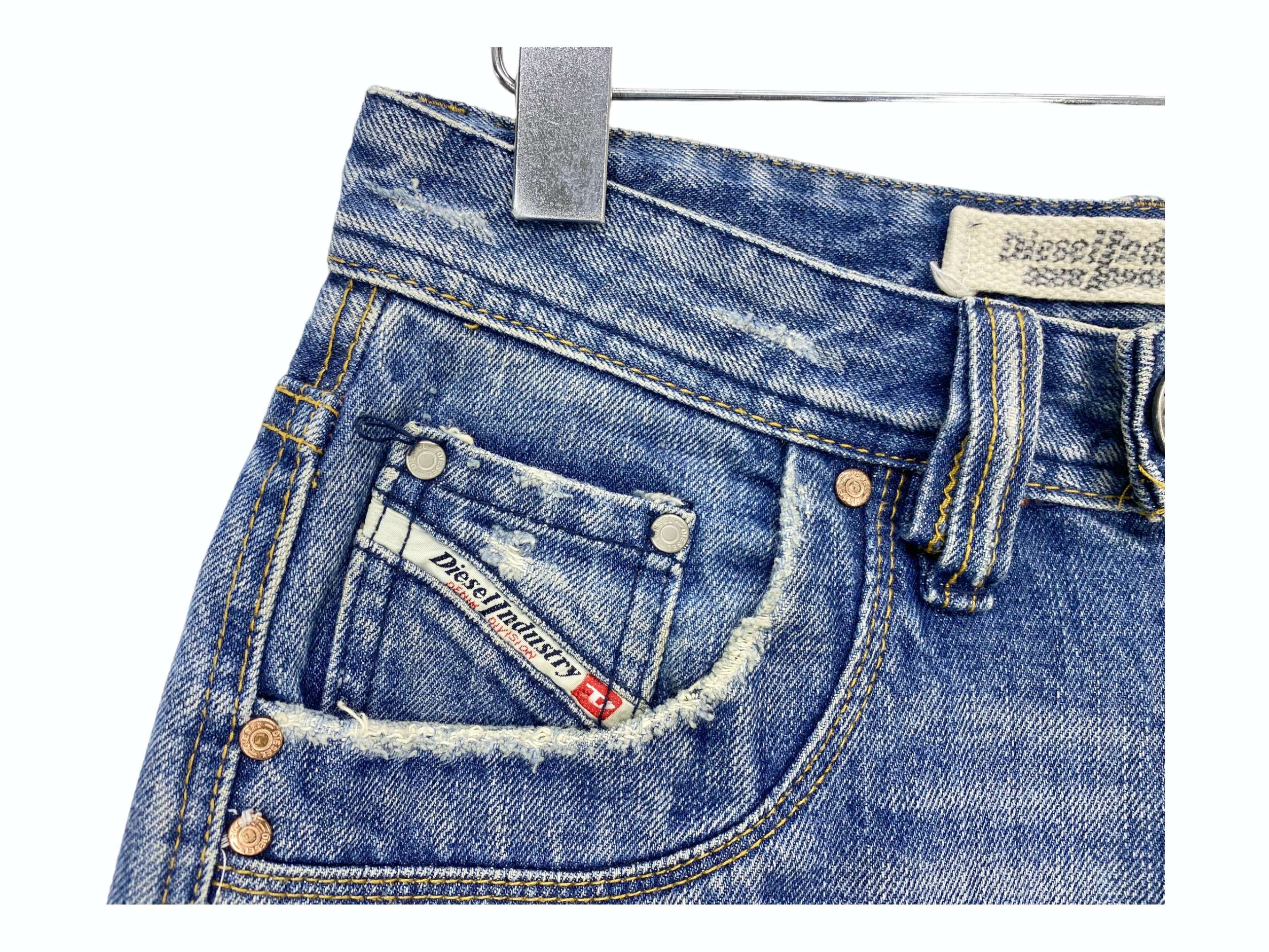 Diesel Diesel Distressed Jeans Faded Flare Jeans Made in Italy Size US 29 - 14 Thumbnail