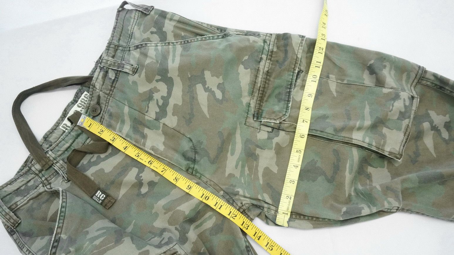 Other Vtg REAL CRUSH CLOTHING Dusty Camo Military Worn Cargo Pant Size US 33 - 14 Thumbnail