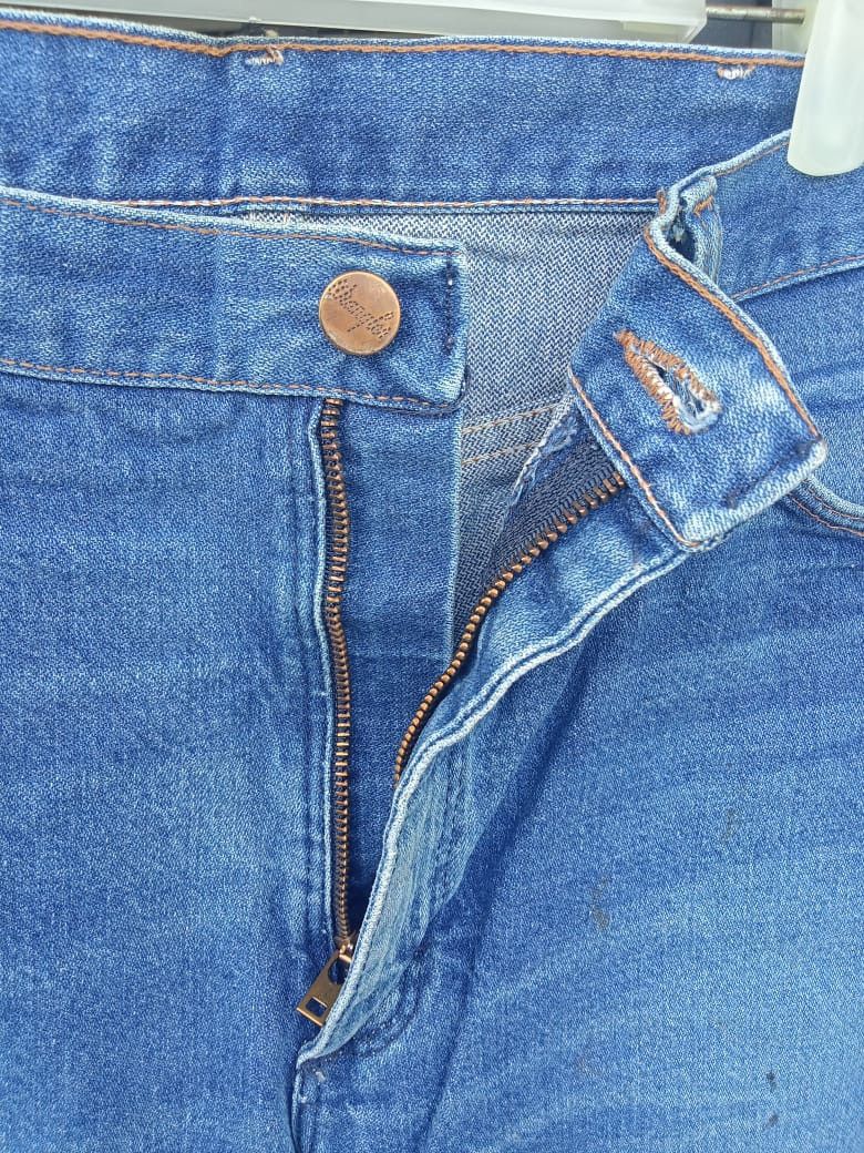 Wrangler Vintage Wrangler Regular Distressed Medium Wash Denim Jeans Size US 33 - 5 Thumbnail