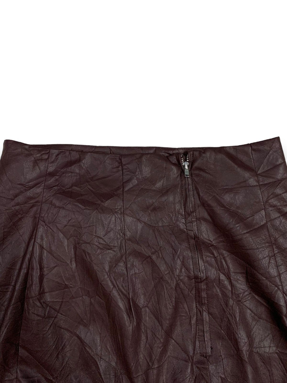 H&M H&M Burgundy PU Leather Mini Skirt Size 27" / US 4 / IT 40 - 4 Thumbnail