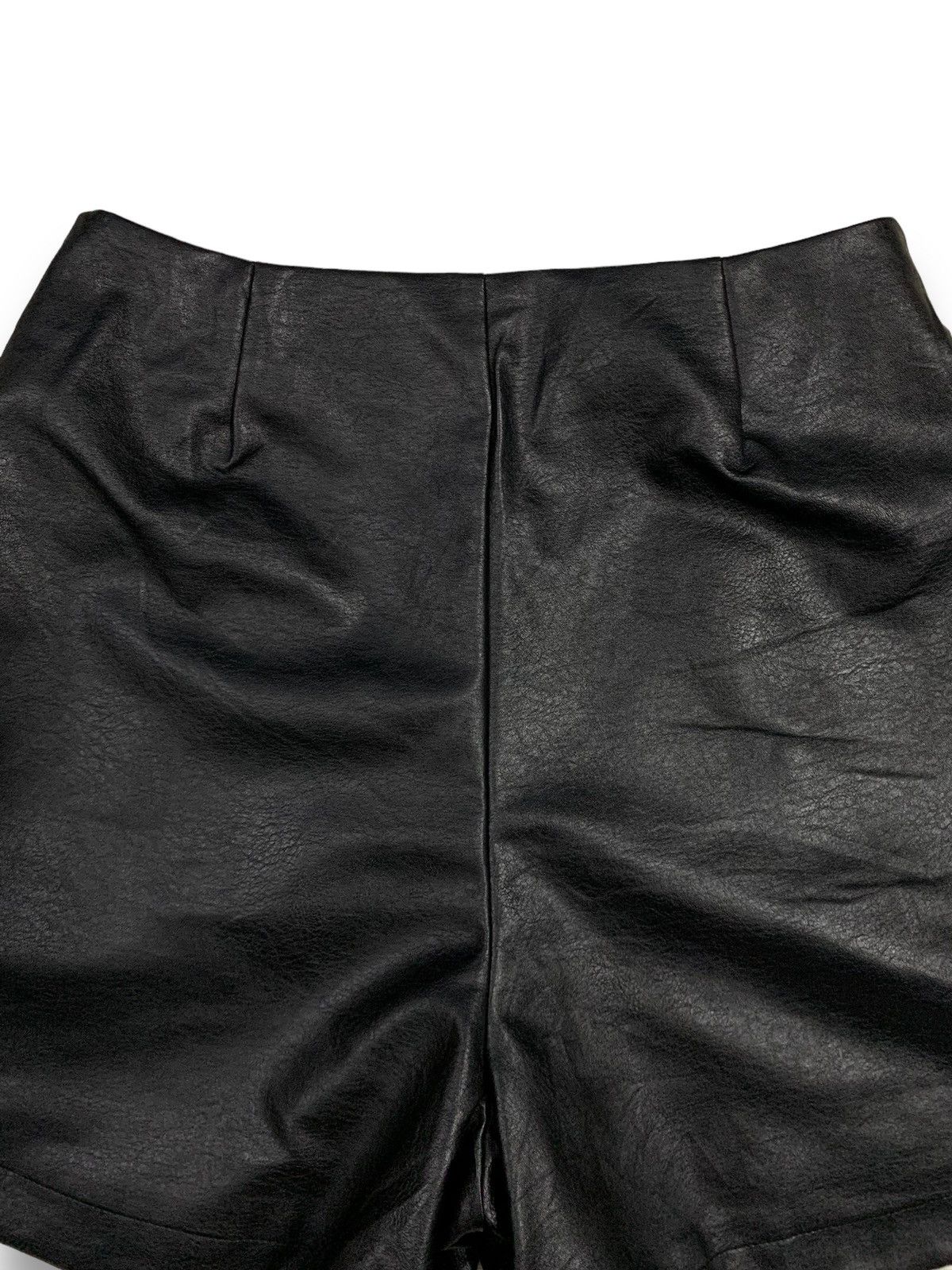 GRLFRND Japanese Brand GRL High Waist Faux Leather Short Size 26" / US 2 / IT 38 - 11 Thumbnail