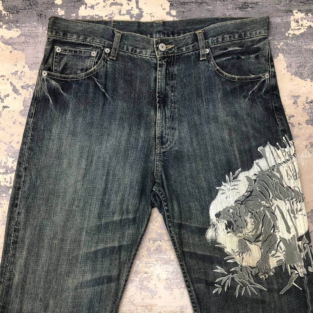 Japanese Brand P661 JAPAN VTG SUKAJAN TIGER PAINT DENIM Size US 36 / EU 52 - 1 Thumbnail