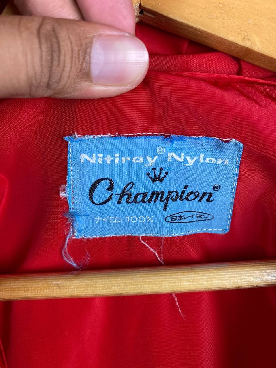 Champion vintage champion nylon jacket nice design Size US M / EU 48-50 / 2 - 7 Thumbnail