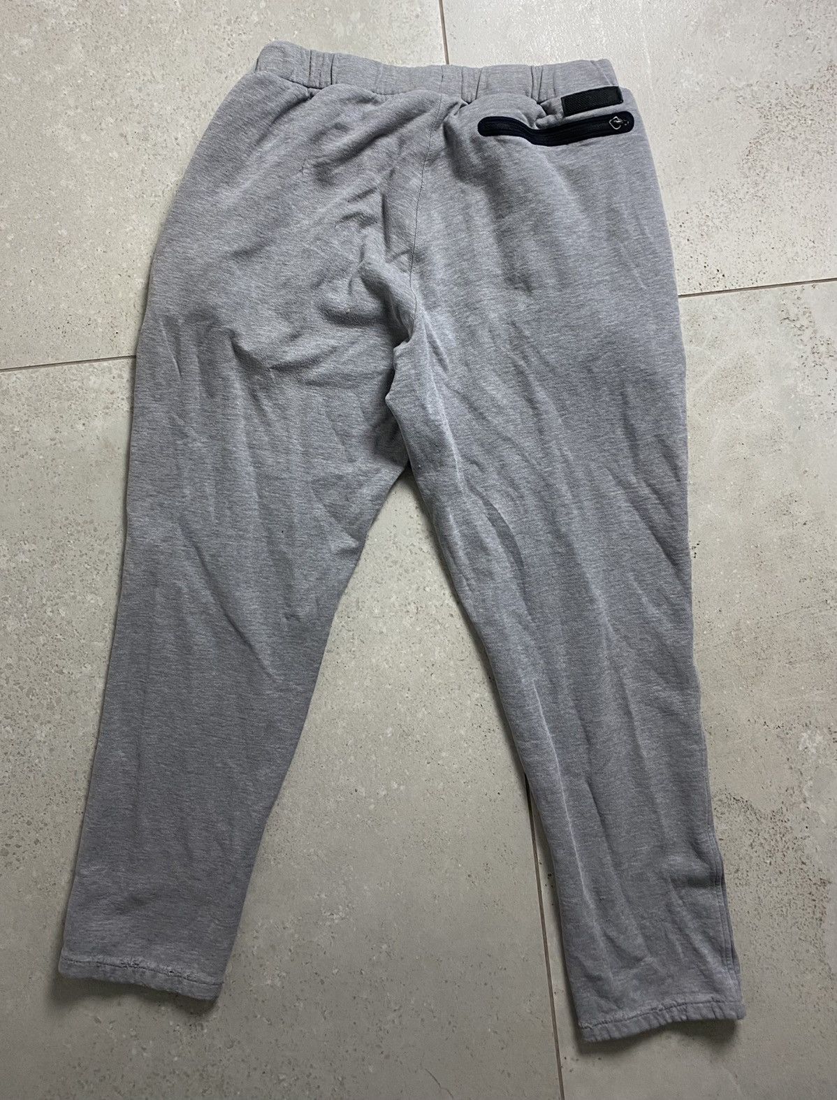 Burberry × Designer Burberry Sport grey sweatpants Size US 30 / EU 46 - 2 Thumbnail