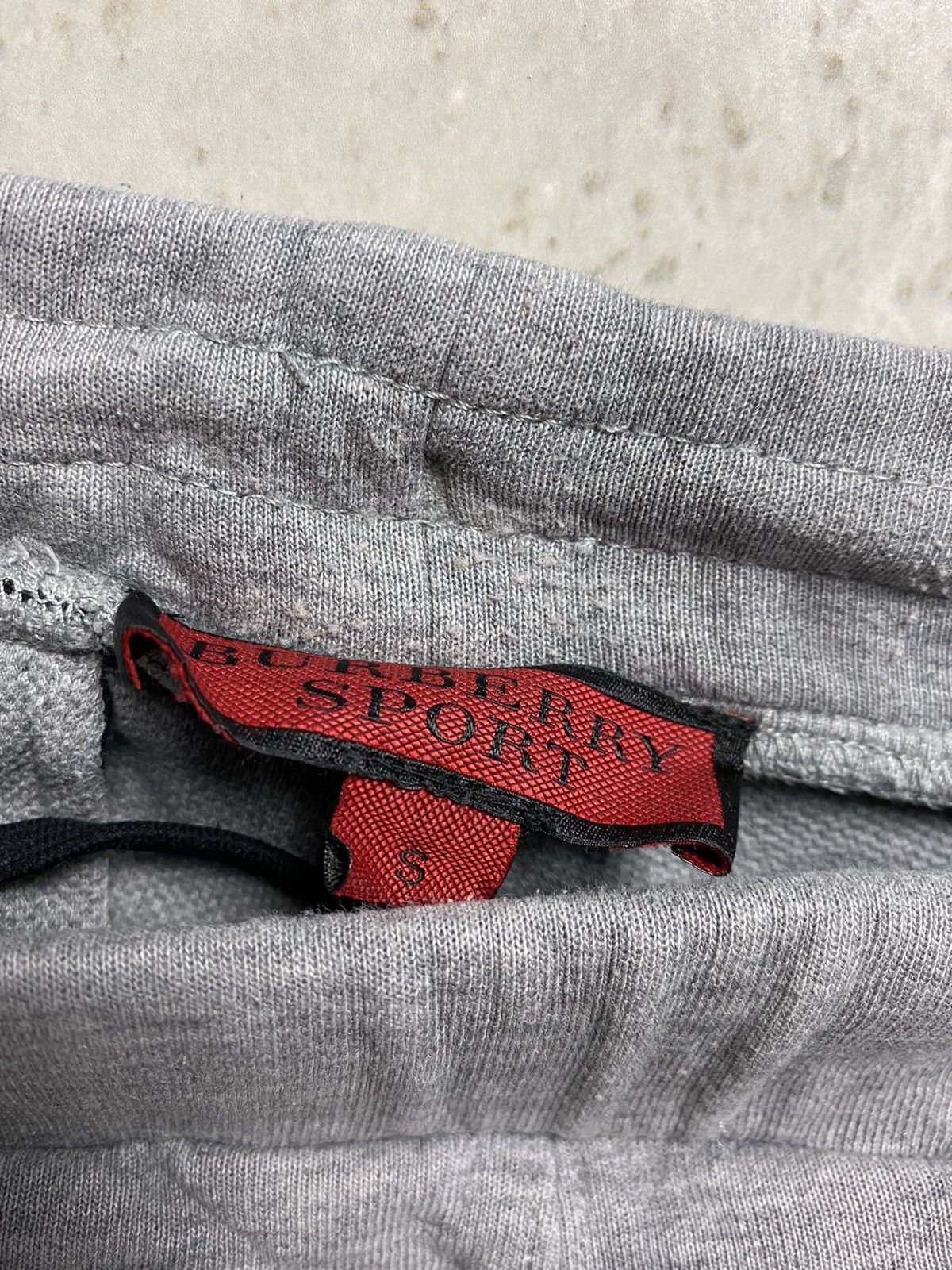 Burberry × Designer Burberry Sport grey sweatpants Size US 30 / EU 46 - 4 Thumbnail