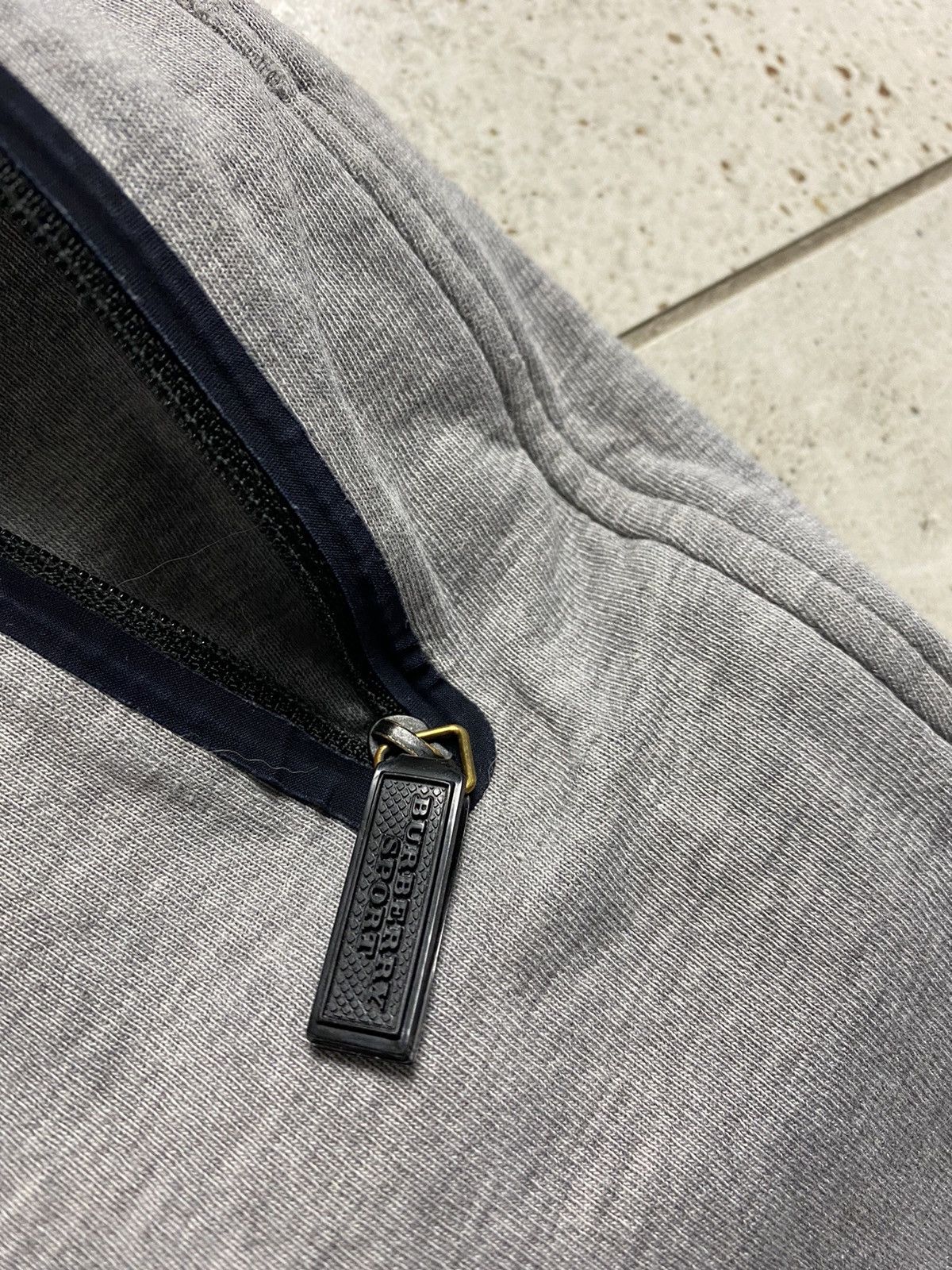 Burberry × Designer Burberry Sport grey sweatpants Size US 30 / EU 46 - 5 Thumbnail