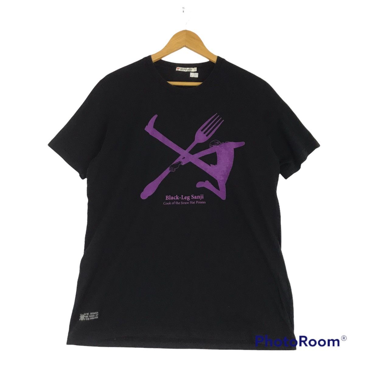 Japanese Brand × One Piece One piece Uniqlo Black leg Sanji Tshirt Size US L / EU 52-54 / 3 - 1 Thumbnail