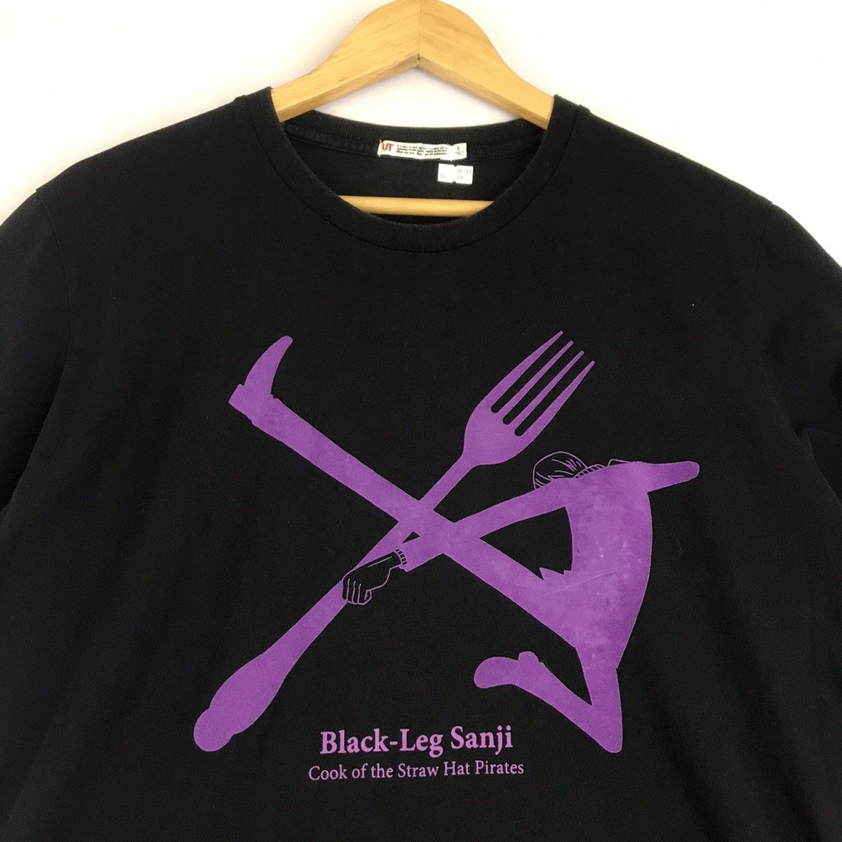Japanese Brand × One Piece One piece Uniqlo Black leg Sanji Tshirt Size US L / EU 52-54 / 3 - 2 Thumbnail
