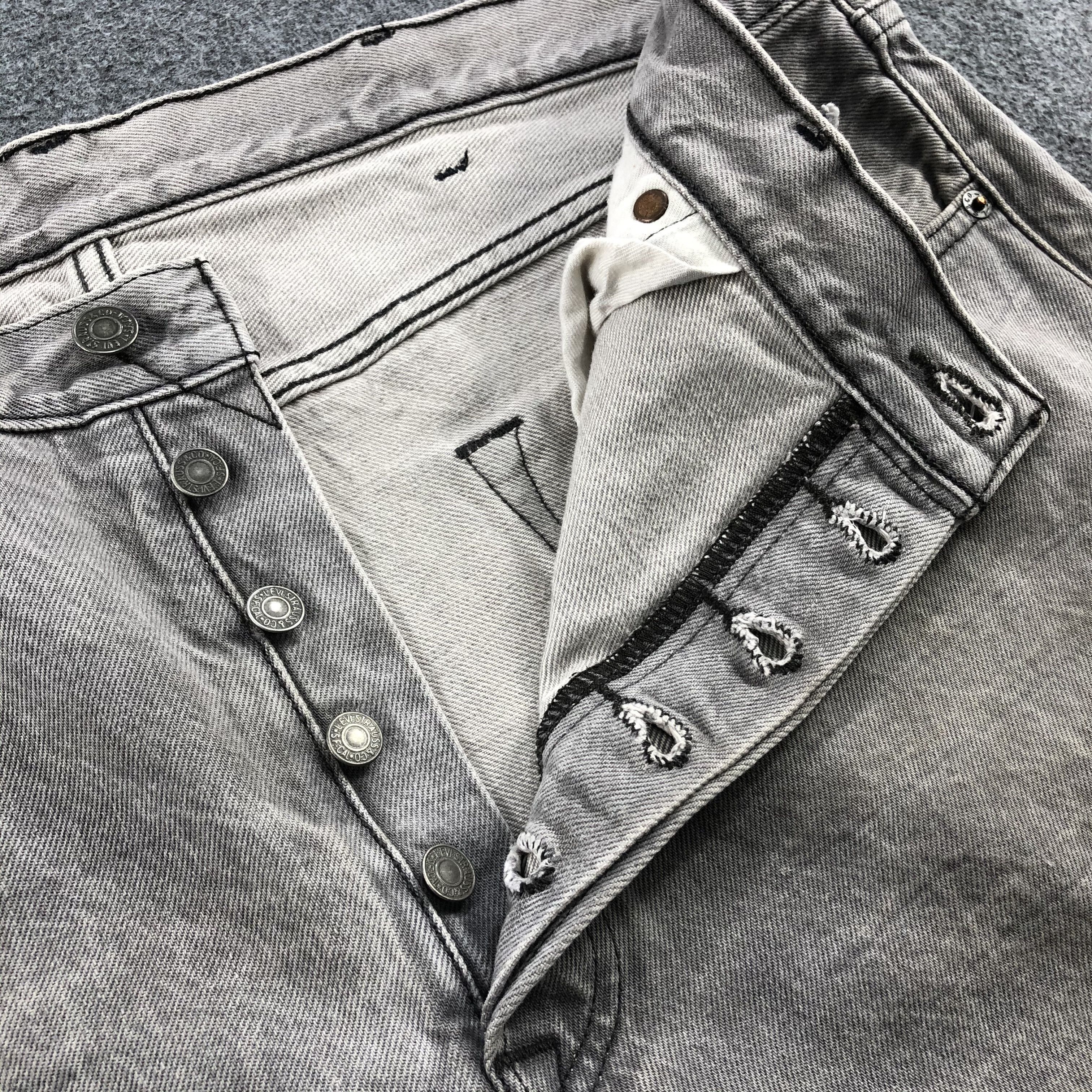 Levi's × Vintage Vintage Levis 501 Faded Black Jeans Size US 39 - 6 Thumbnail