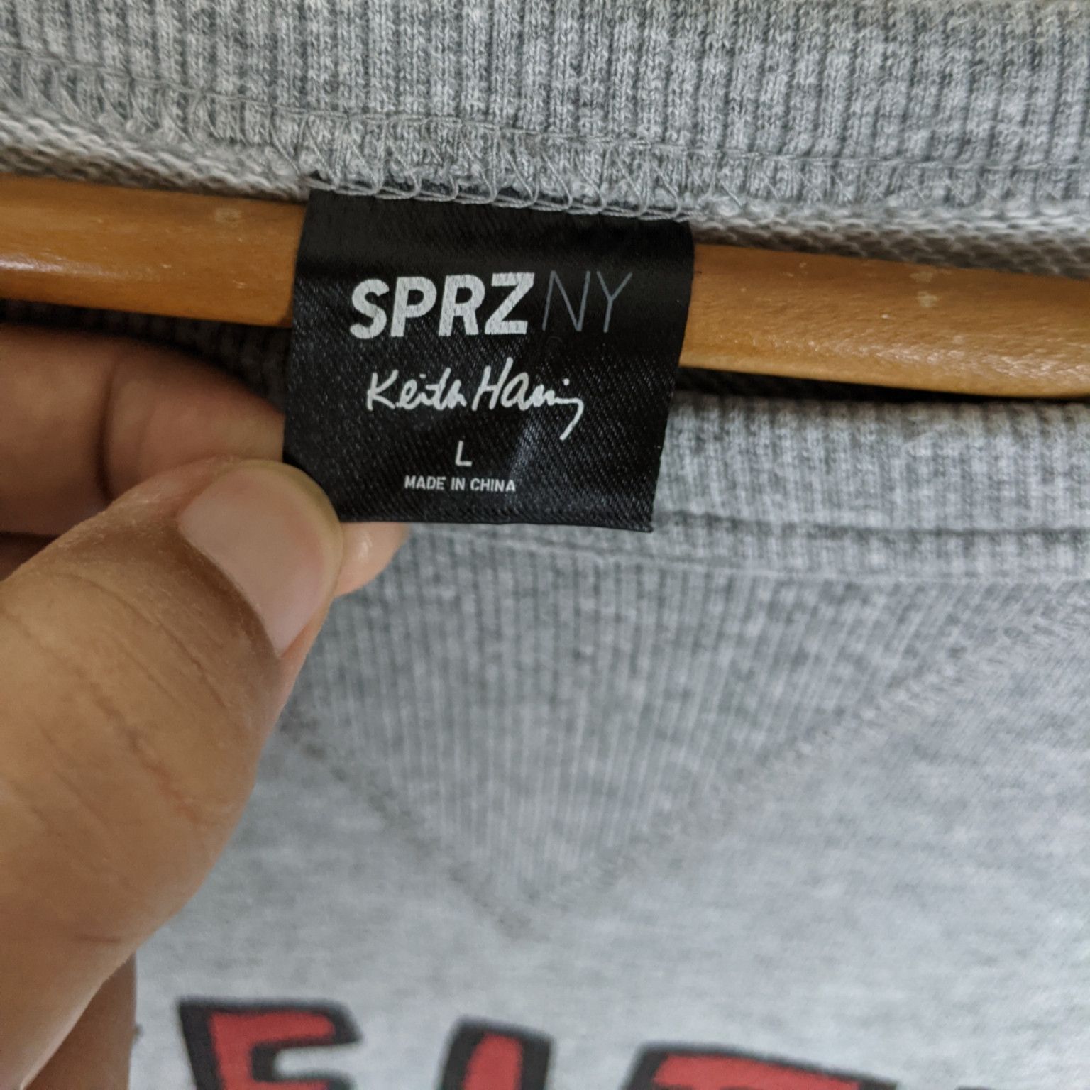 Keith Haring UNIQLO x Keith Haring Grafiti Jumper Sweatshirt Size US L / EU 52-54 / 3 - 9 Thumbnail