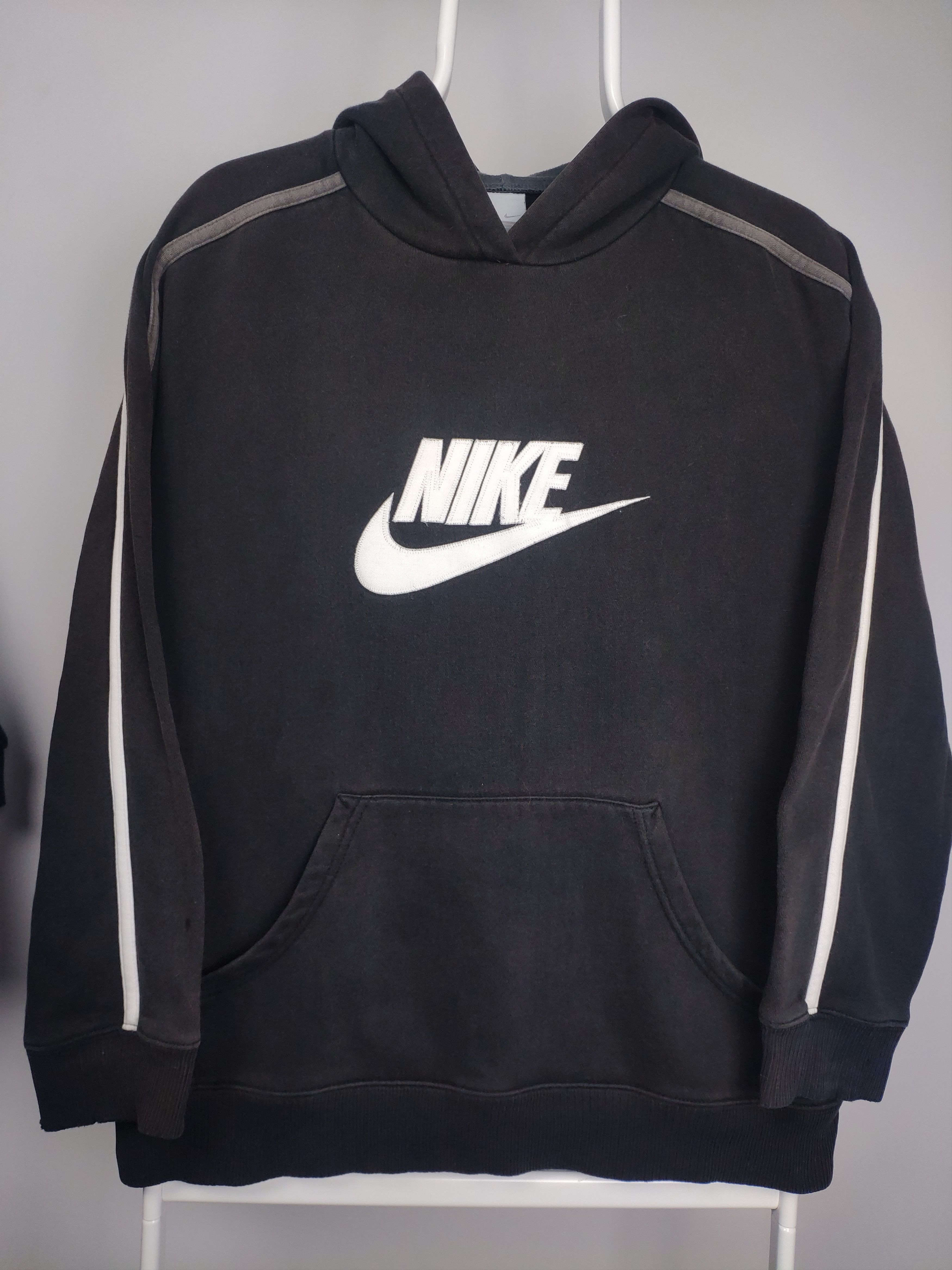 Nike × Vintage Nike vintage hoodie black sweatshirt classic center logo Size US S / EU 44-46 / 1 - 1 Thumbnail