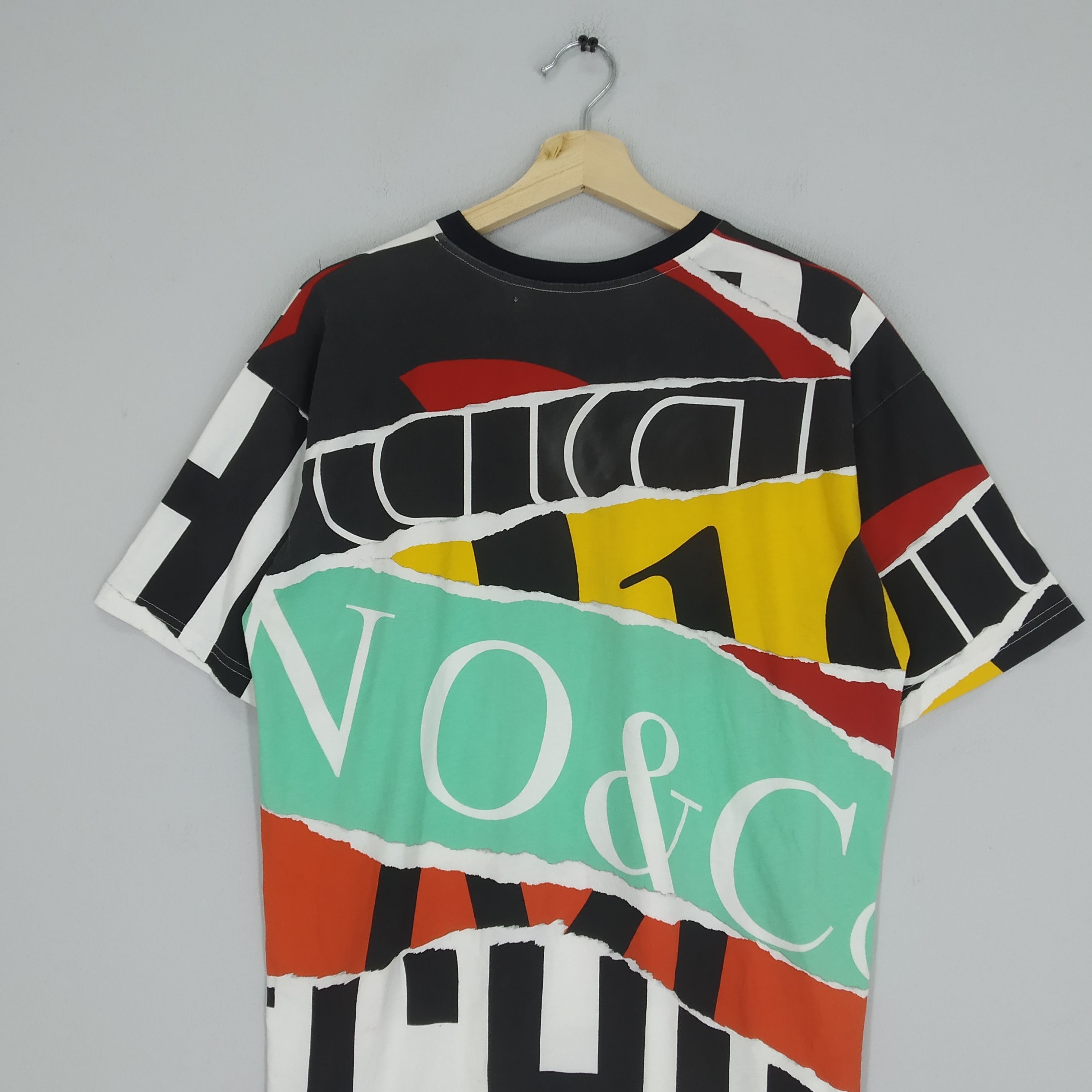 Designer × Moschino Rare!! Moschino Couture Overprinted Style Multicolor T-shirt Size US L / EU 52-54 / 3 - 4 Thumbnail