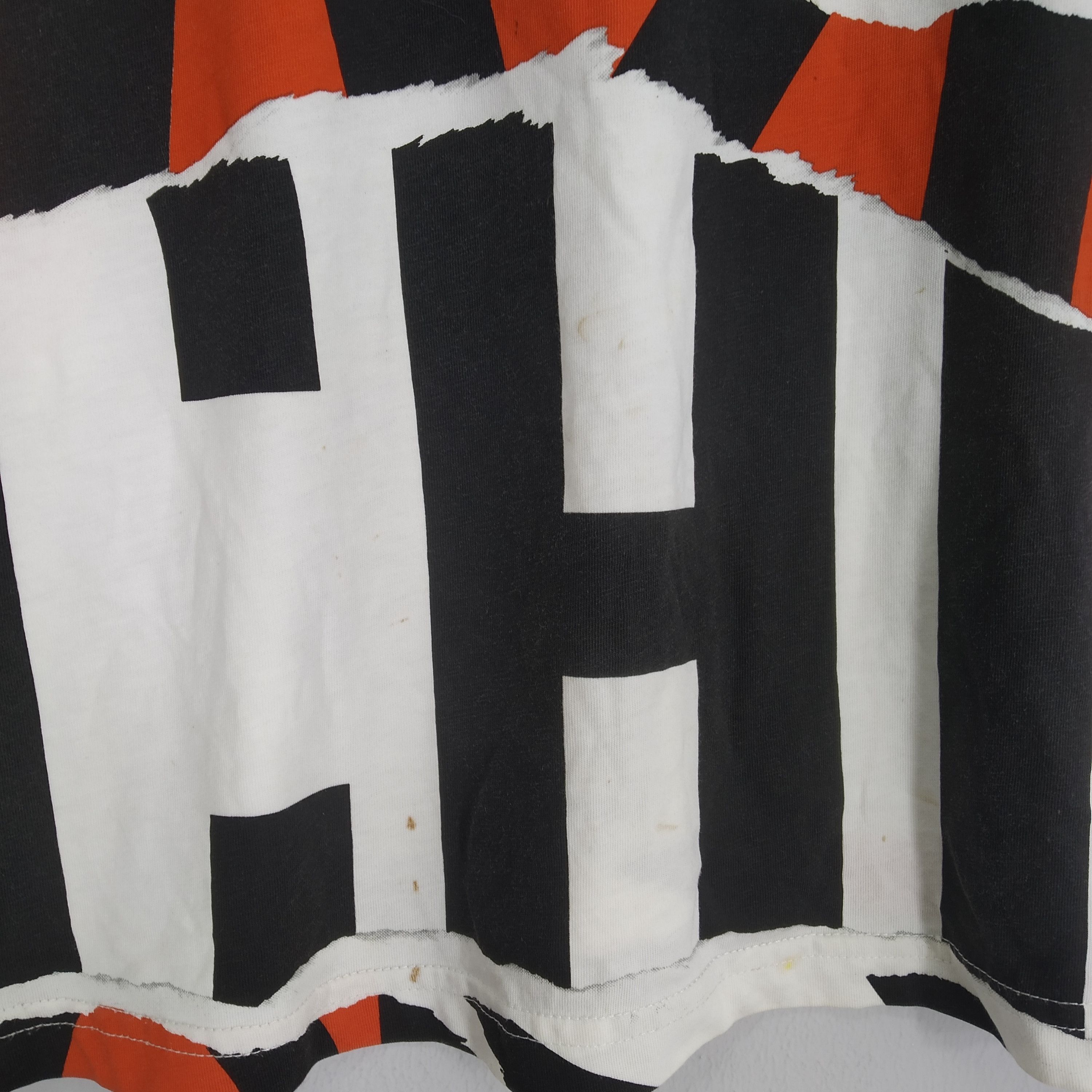 Designer × Moschino Rare!! Moschino Couture Overprinted Style Multicolor T-shirt Size US L / EU 52-54 / 3 - 7 Thumbnail