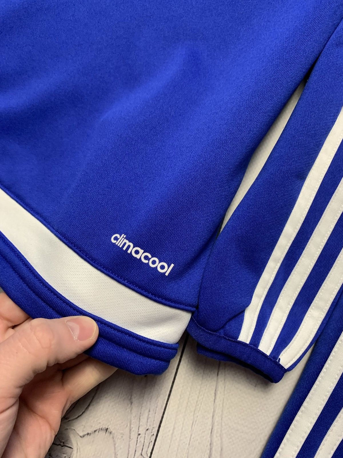 Vintage Vintage adidas soccer tracksuit Chelsea climacool size M Size US M / EU 48-50 / 2 - 7 Thumbnail