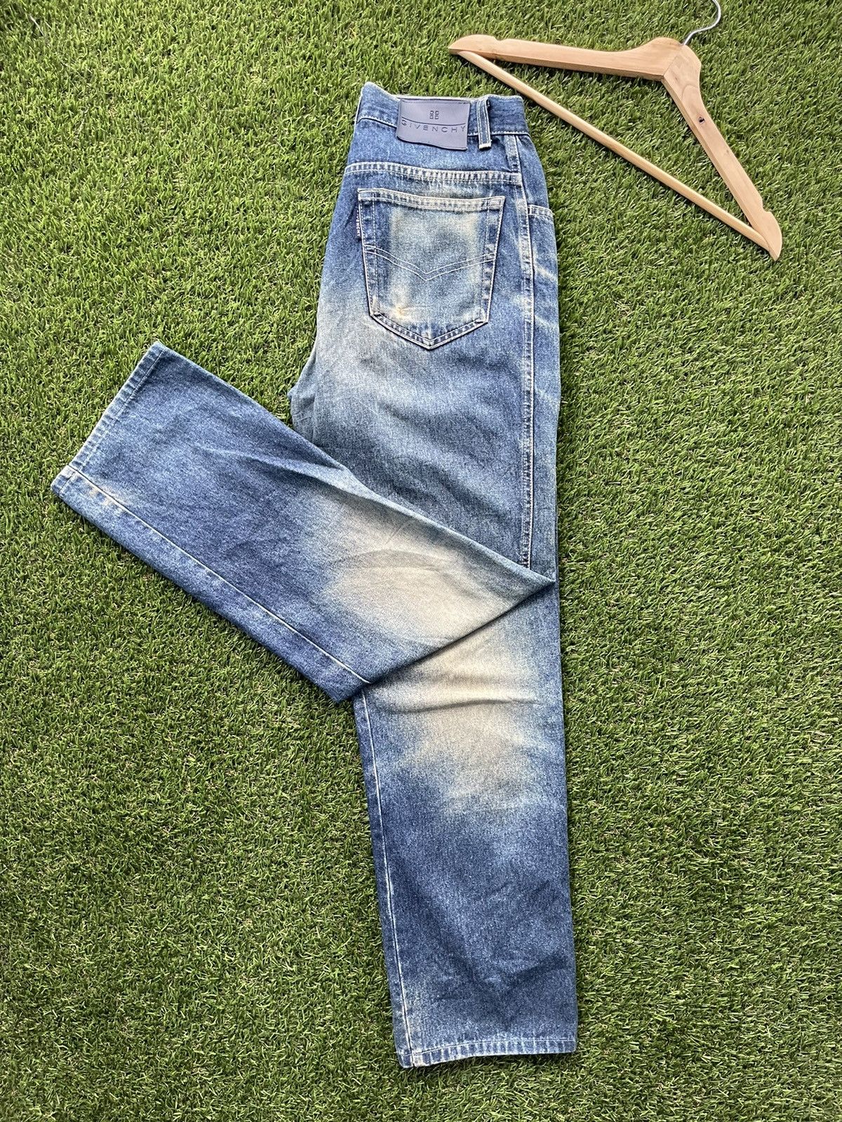 Givenchy Givenchy Faded Denim Jeans Made In Italy Size US 30 / EU 46 - 2 Thumbnail