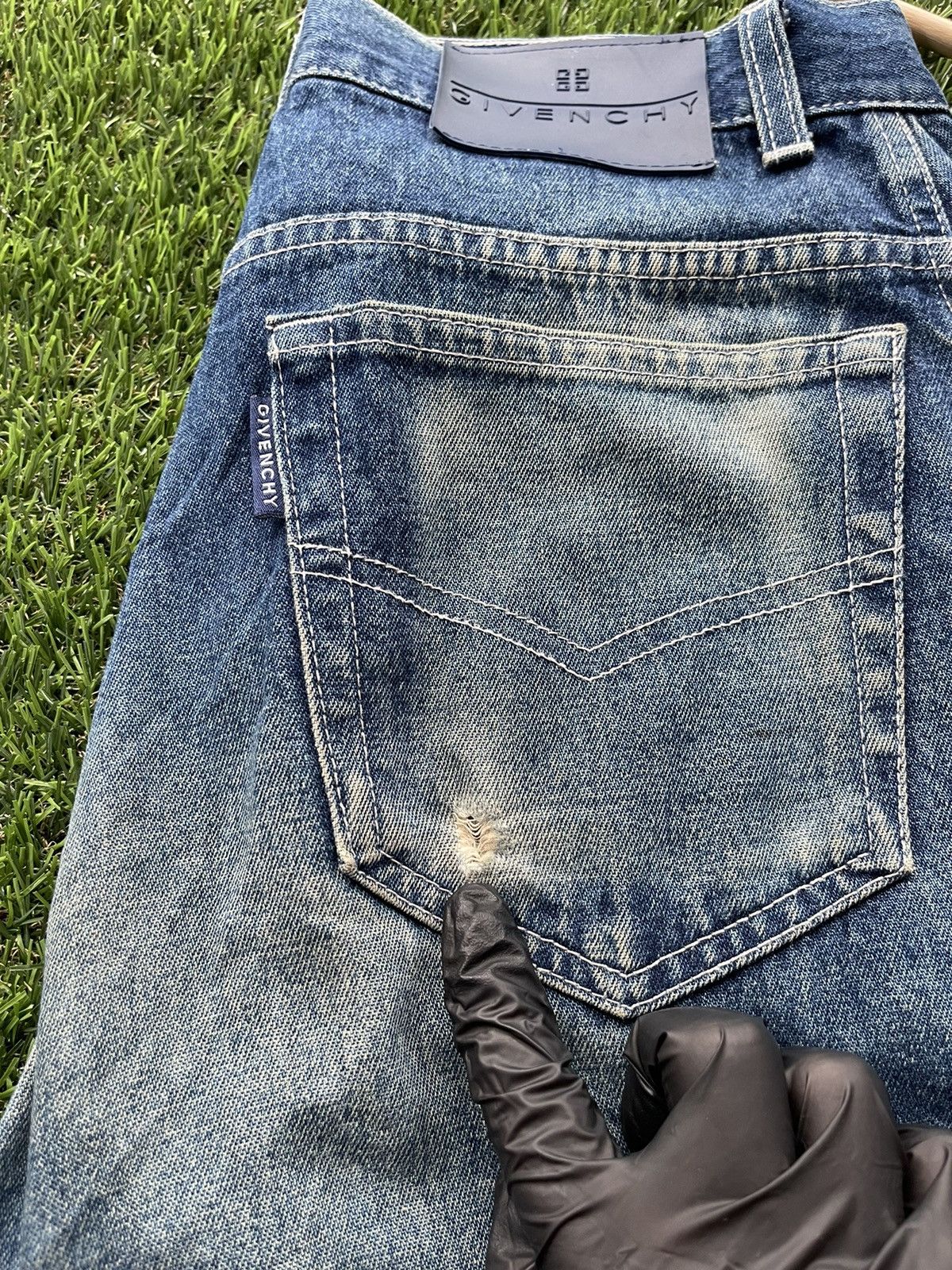 Givenchy Givenchy Faded Denim Jeans Made In Italy Size US 30 / EU 46 - 5 Thumbnail