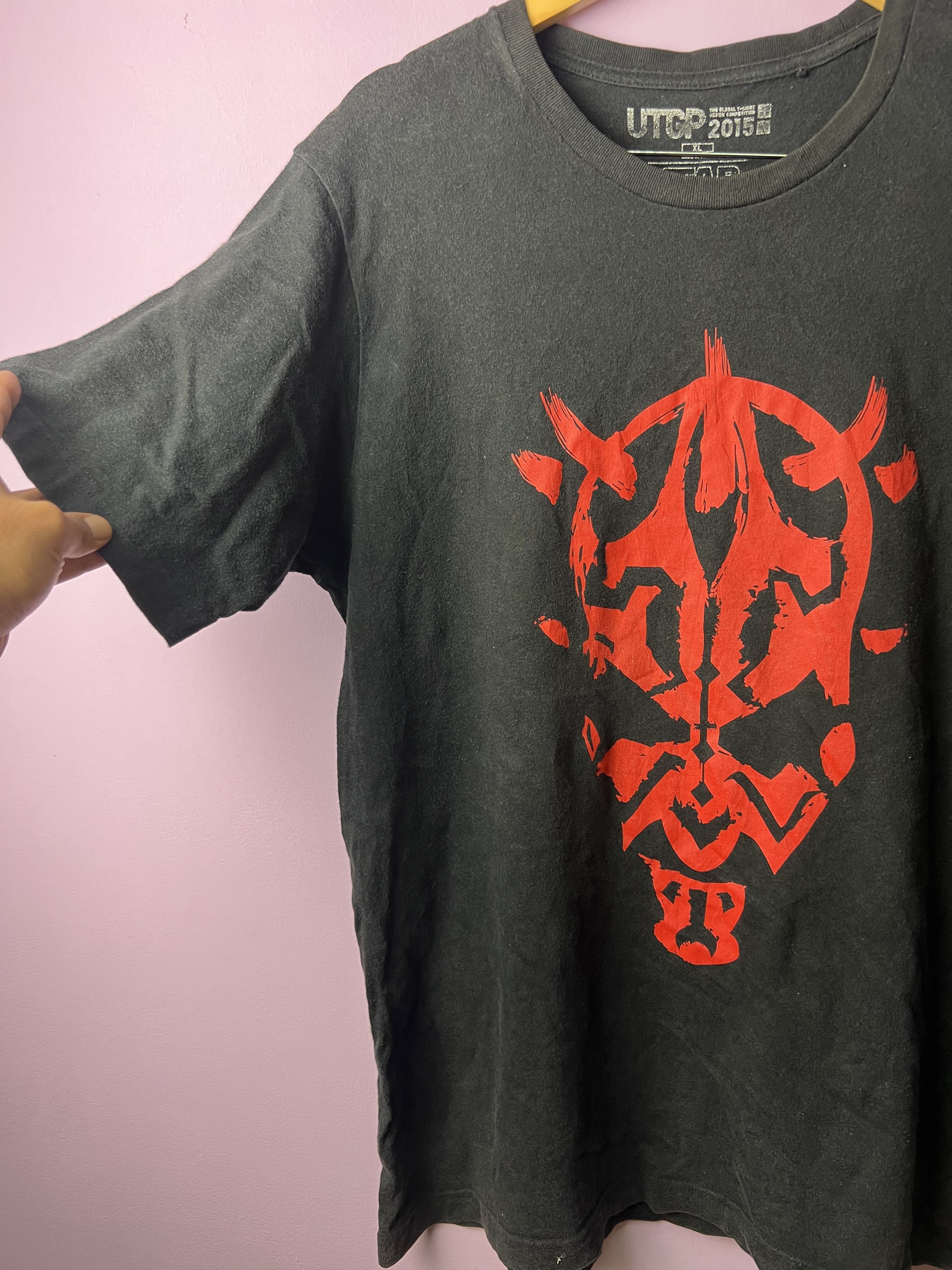 Star Wars 🔥2015 Uniqlo Star Wars The Phantom Menace Tees Size US M / EU 48-50 / 2 - 6 Thumbnail
