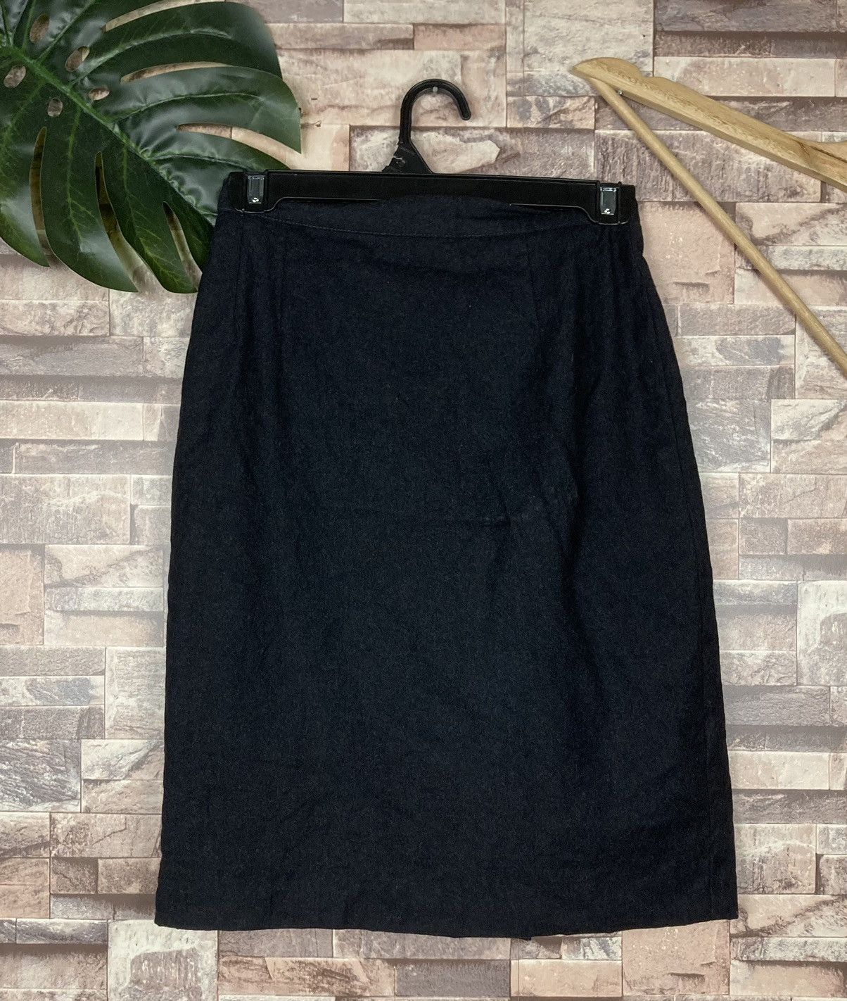 Designer MANI SKIRT MADE IN ITALY Size 24" / US 00 / IT 34 - 2 Thumbnail