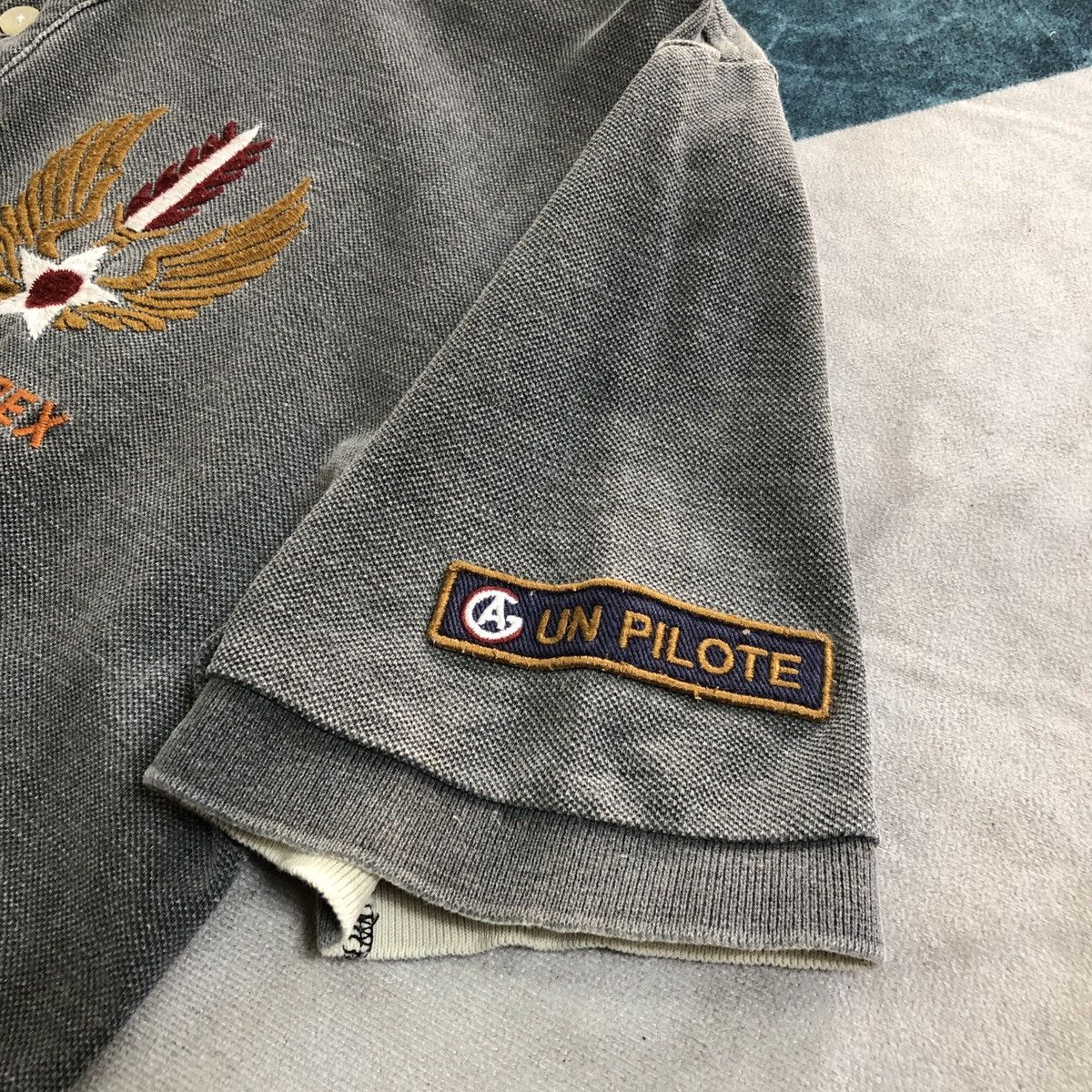 Avirex Rare! Avirex Air Force Patchwork Polo Faded Design Tshirt Size US L / EU 52-54 / 3 - 7 Thumbnail