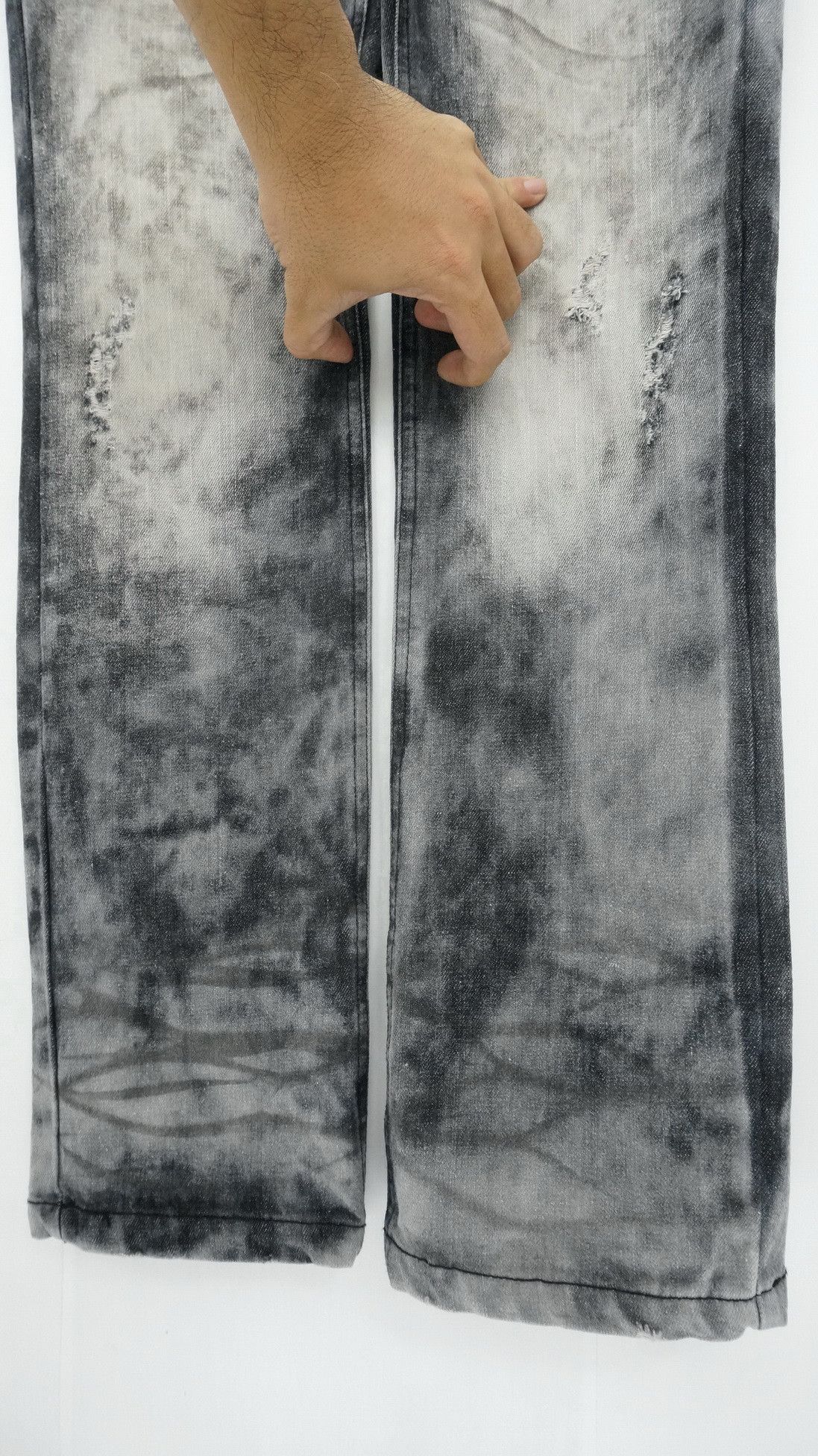 Japanese Brand Vintage IN THE ATTIC Smoke Distressed Slim Jeans - Size US 30 / EU 46 - 7 Thumbnail