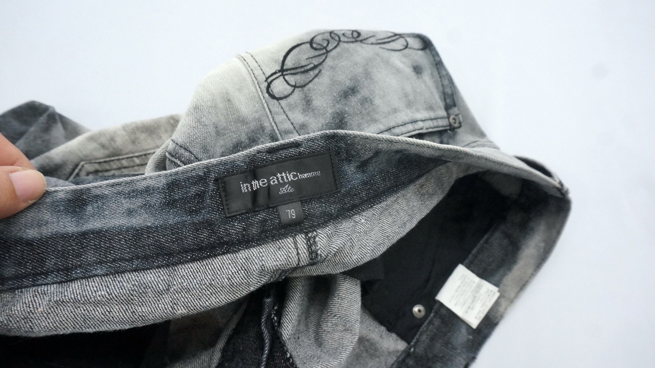 Japanese Brand Vintage IN THE ATTIC Smoke Distressed Slim Jeans - Size US 30 / EU 46 - 14 Thumbnail