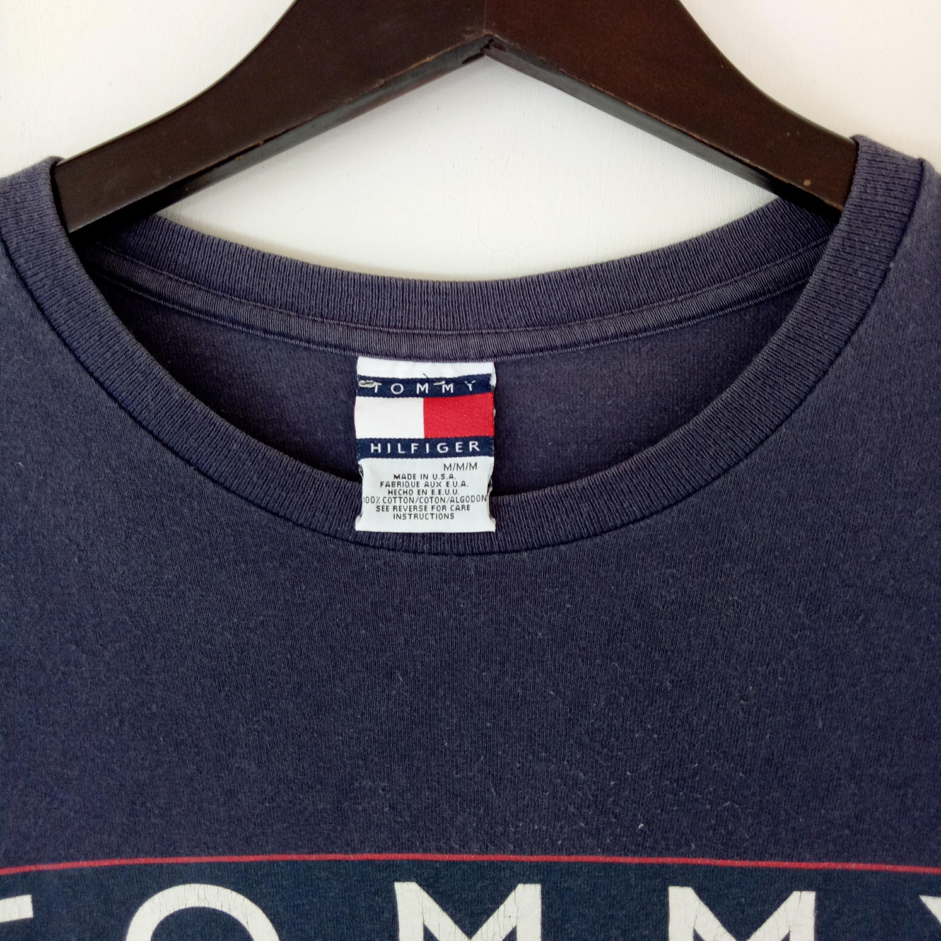Tommy Hilfiger VINTAGE TOMMY HILFIGER Big logo hip hop tee t-shirt Size US M / EU 48-50 / 2 - 3 Thumbnail