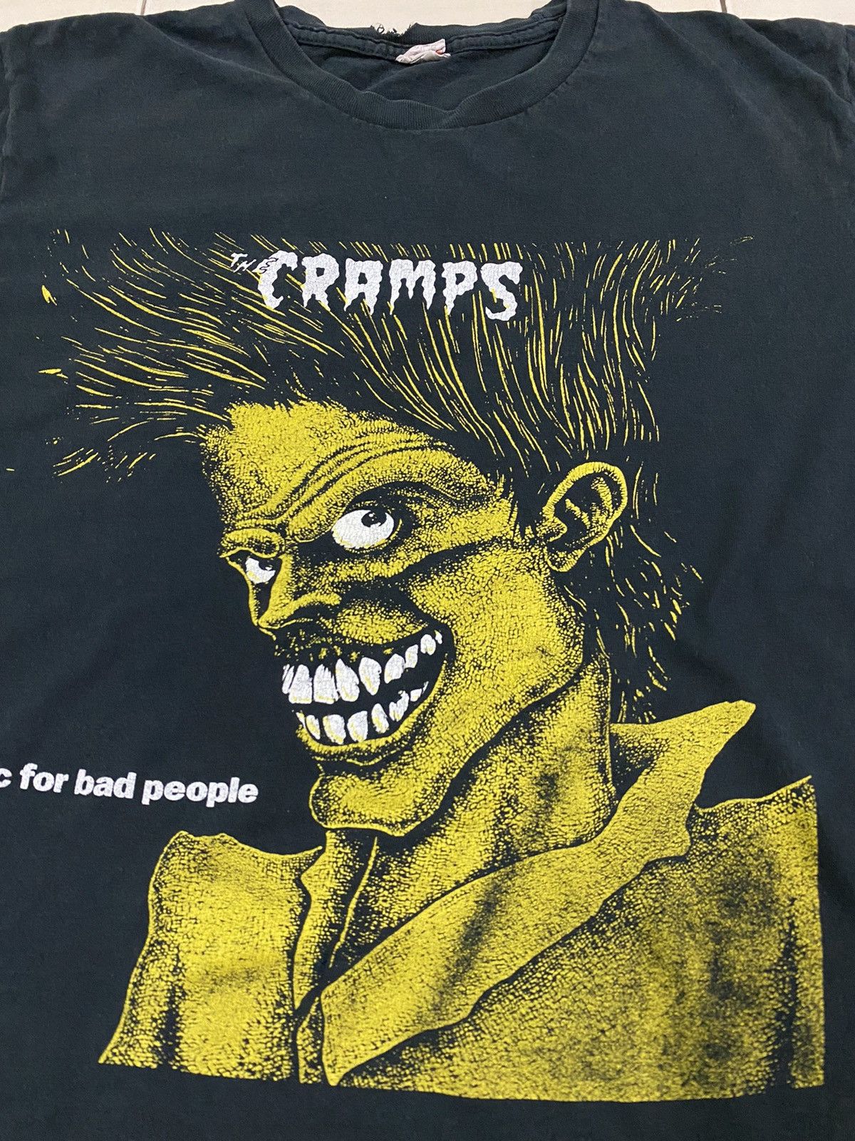 Band Tees The Cramps punk cropped t shirt Size US L / EU 52-54 / 3 - 6 Thumbnail