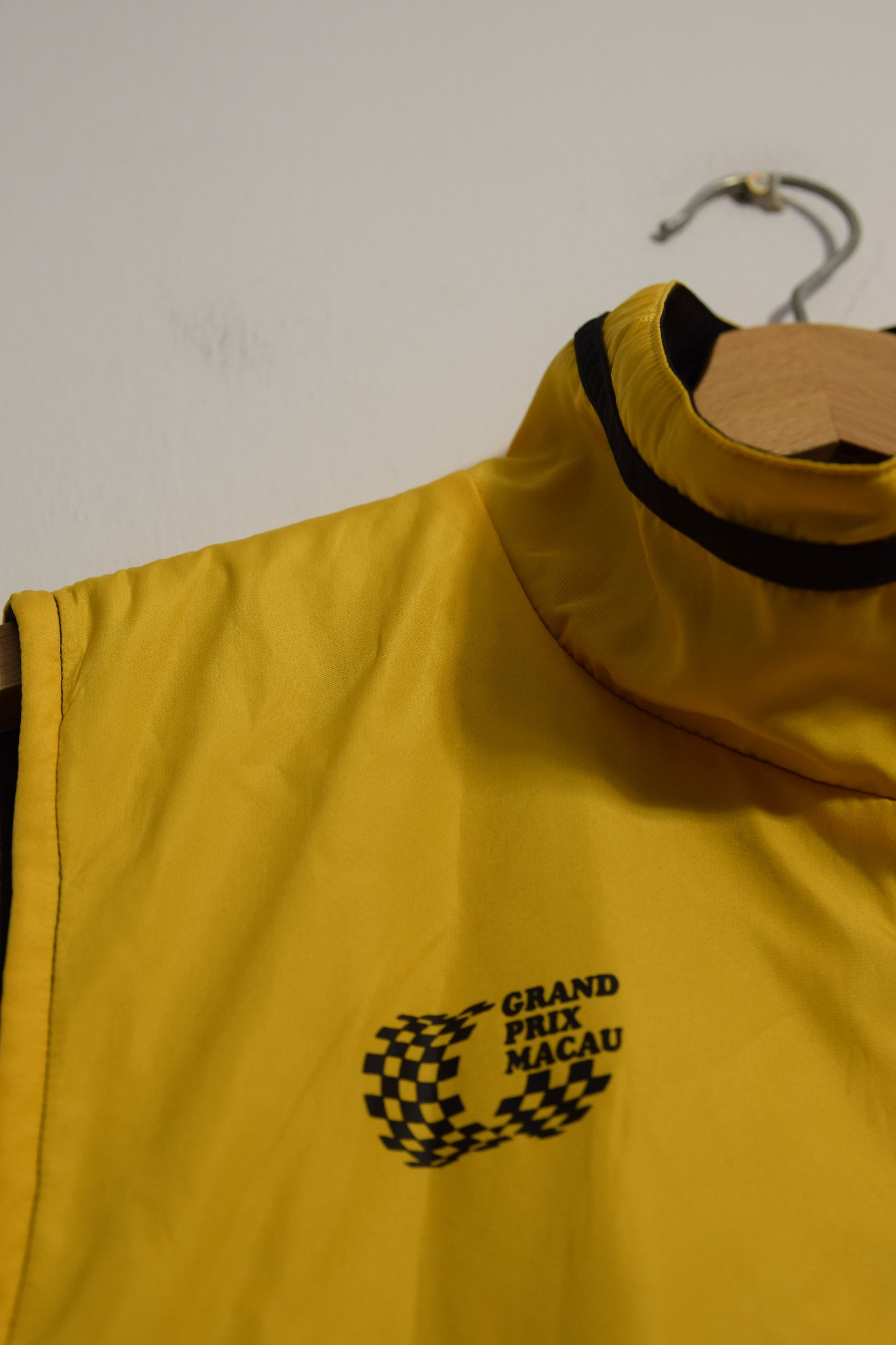 Formula 1 × Vintage Windstopper Grand Prix Macau Formula 1 F1 Vest L Size US L / EU 52-54 / 3 - 5 Thumbnail