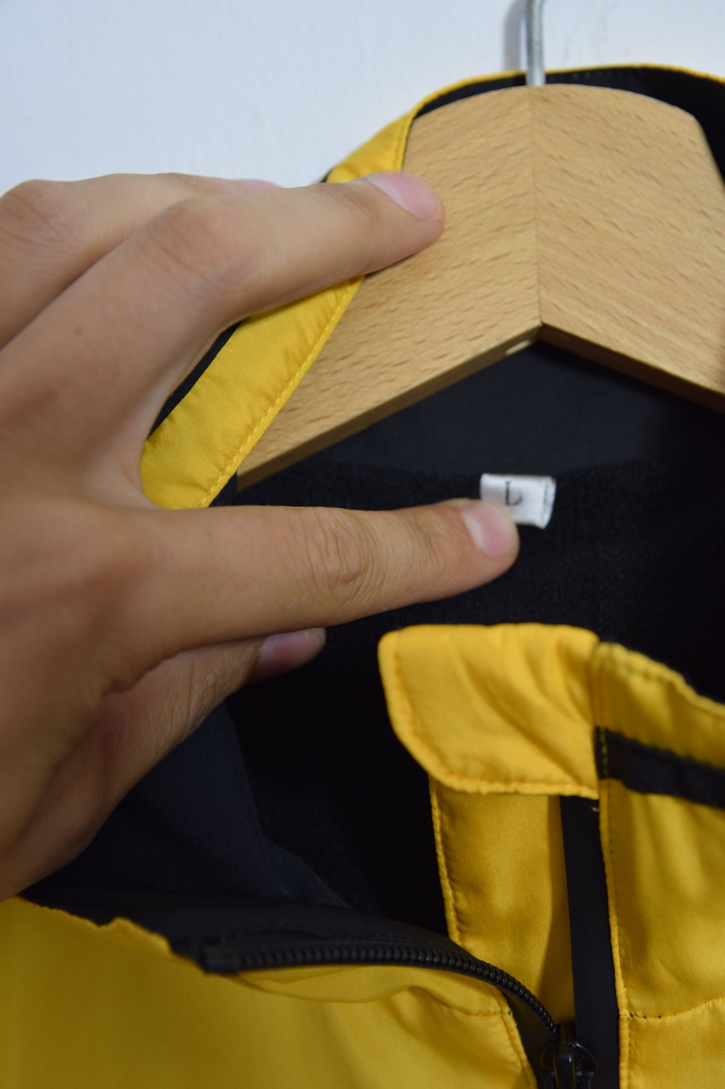 Formula 1 × Vintage Windstopper Grand Prix Macau Formula 1 F1 Vest L Size US L / EU 52-54 / 3 - 6 Thumbnail