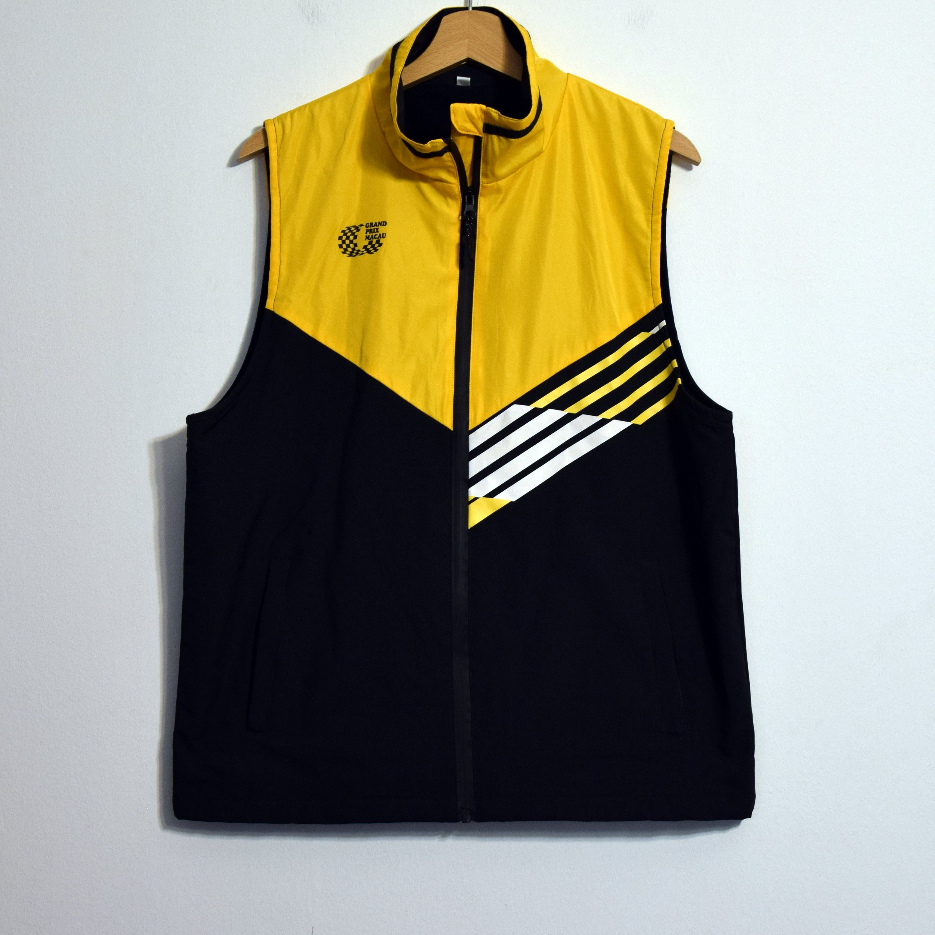 Formula 1 × Vintage Windstopper Grand Prix Macau Formula 1 F1 Vest L Size US L / EU 52-54 / 3 - 1 Thumbnail