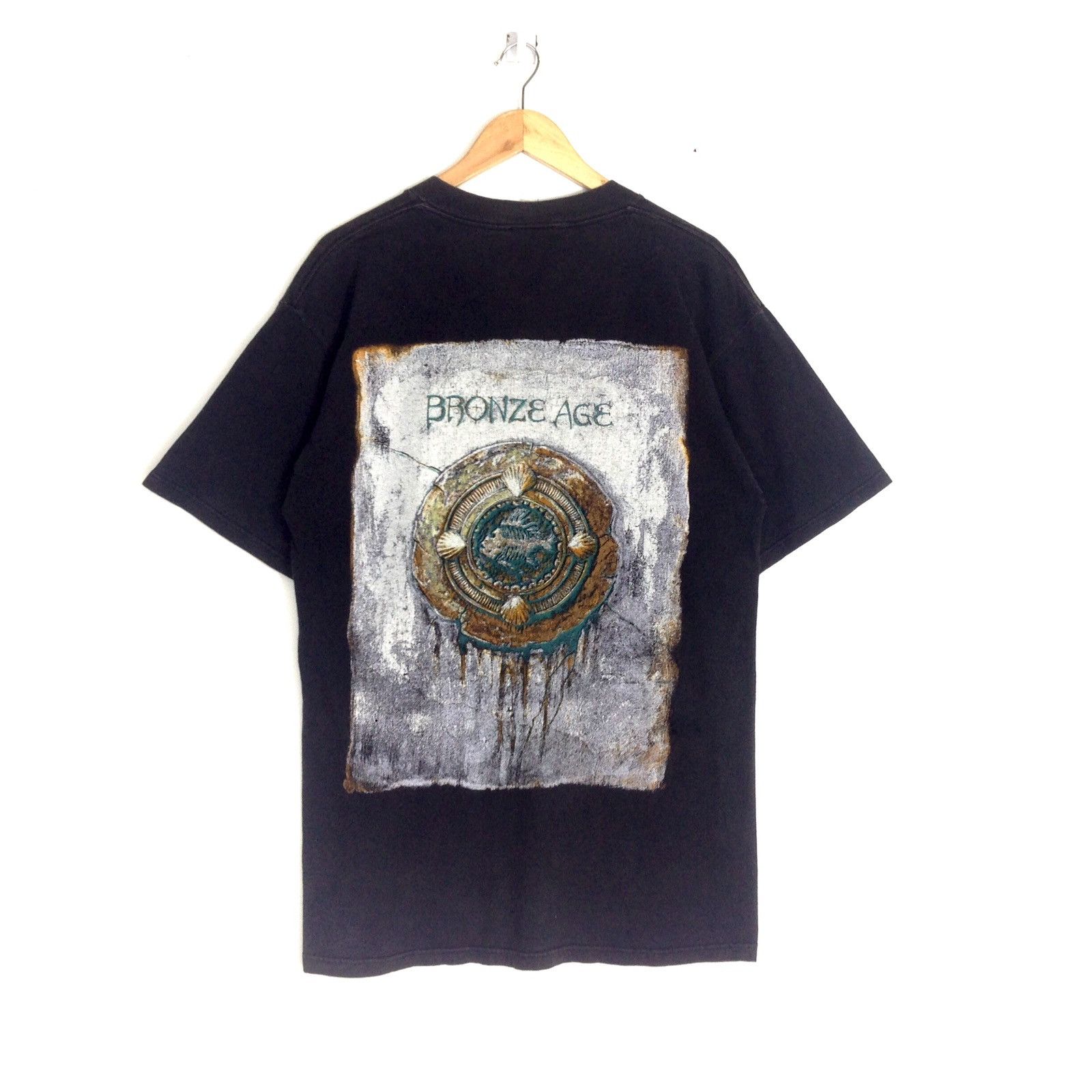 Vintage Vintage Bronze Age Streetwear Skateboarding Shirt Size US L / EU 52-54 / 3 - 1 Thumbnail
