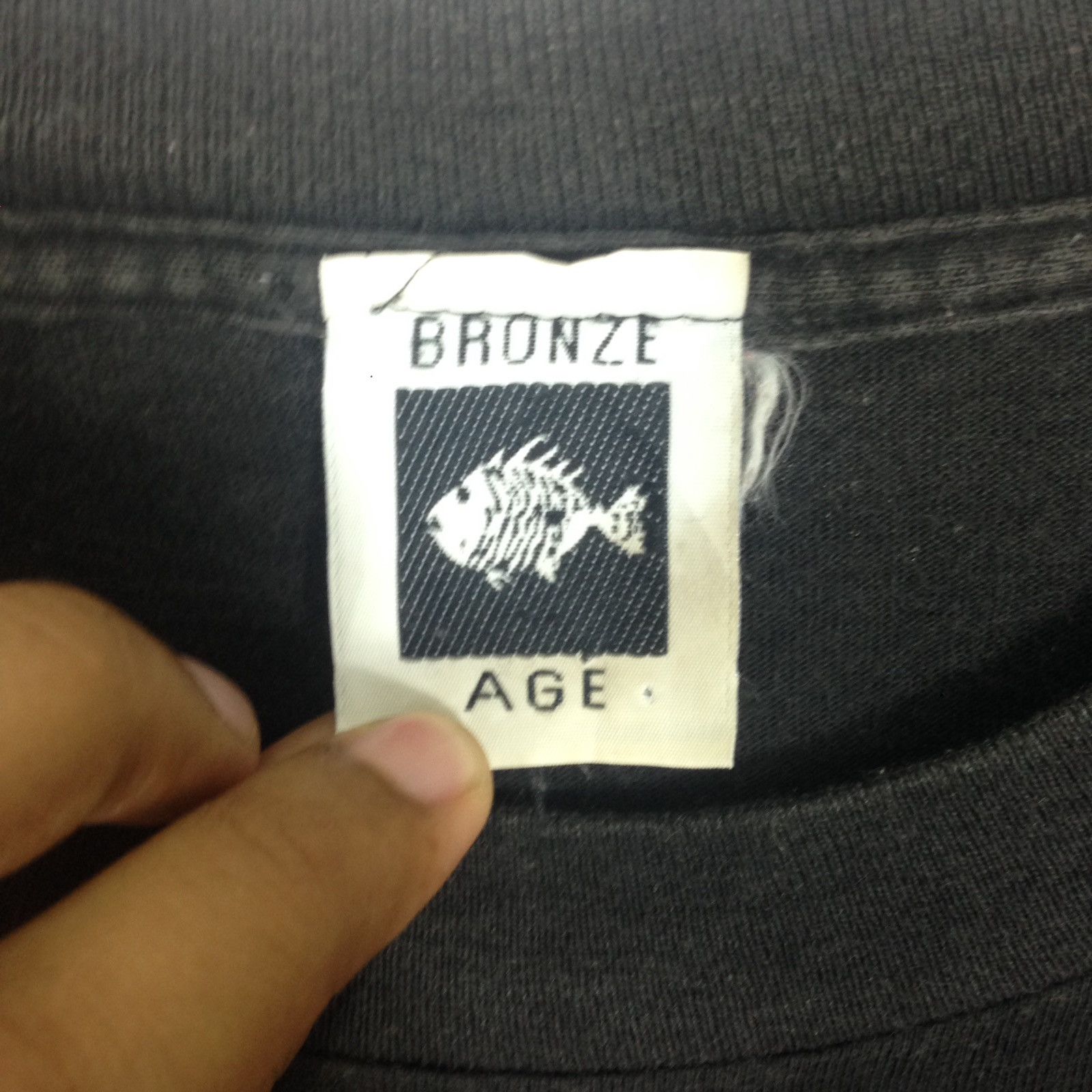 Vintage Vintage Bronze Age Streetwear Skateboarding Shirt Size US L / EU 52-54 / 3 - 6 Thumbnail