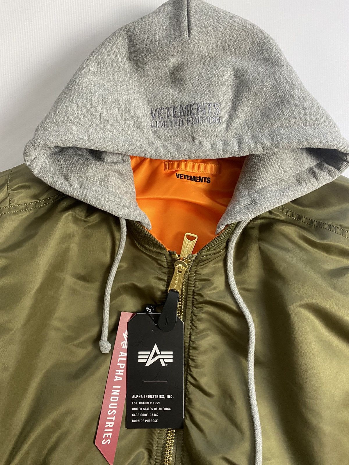 Alpha Industries × Vetements Vetements Oversize MA-1 Reversible Bomber Jacket Size US XS / EU 42 / 0 - 8 Thumbnail