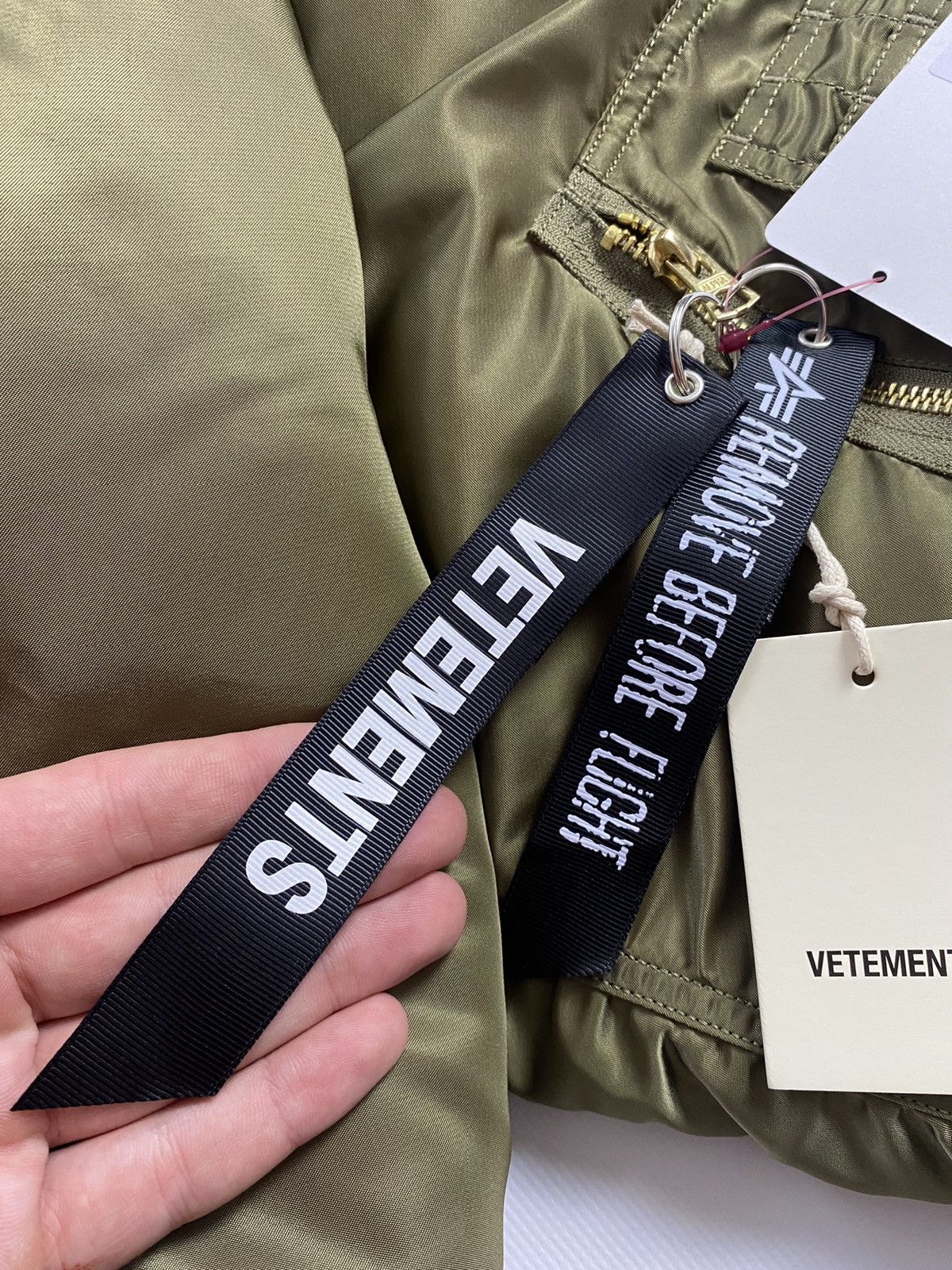 Alpha Industries × Vetements Vetements Oversize MA-1 Reversible Bomber Jacket Size US XS / EU 42 / 0 - 14 Thumbnail