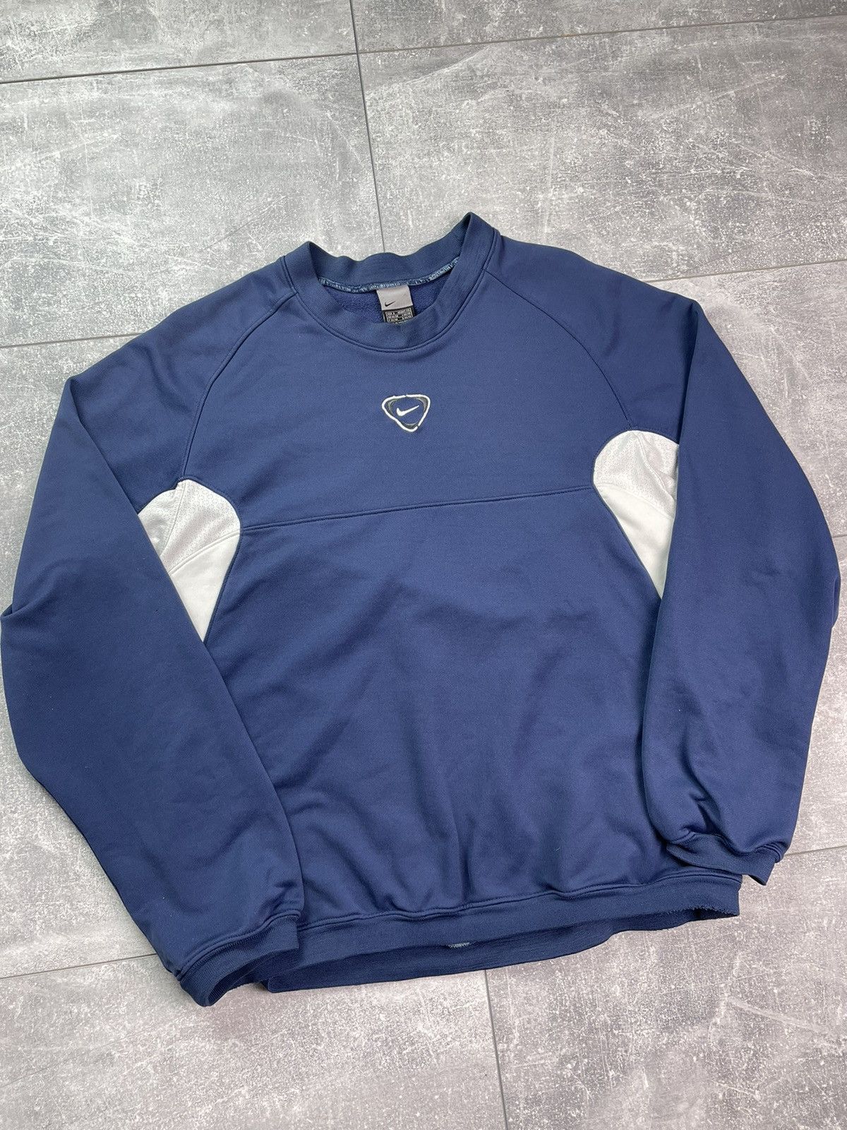 Nike × Vintage Nike Vintage Sweatshirt Center Logo Size US S / EU 44-46 / 1 - 2 Thumbnail