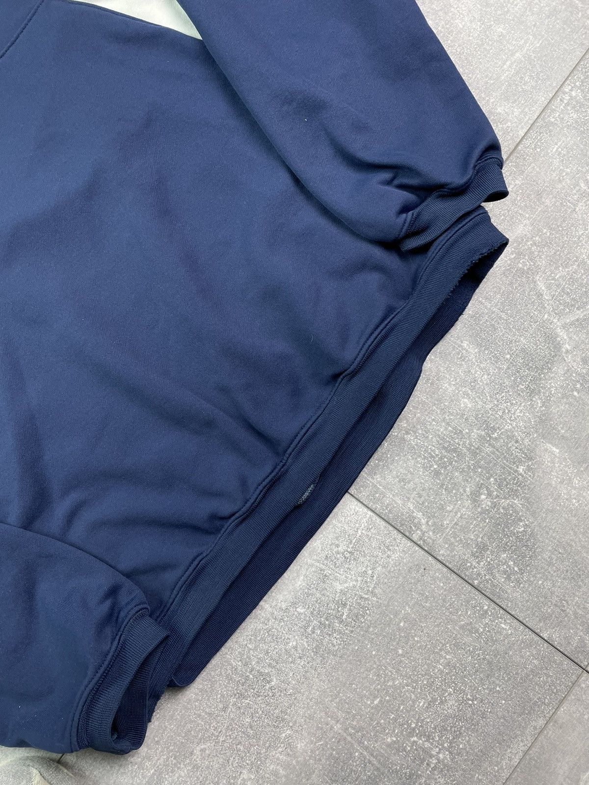 Nike × Vintage Nike Vintage Sweatshirt Center Logo Size US S / EU 44-46 / 1 - 5 Thumbnail