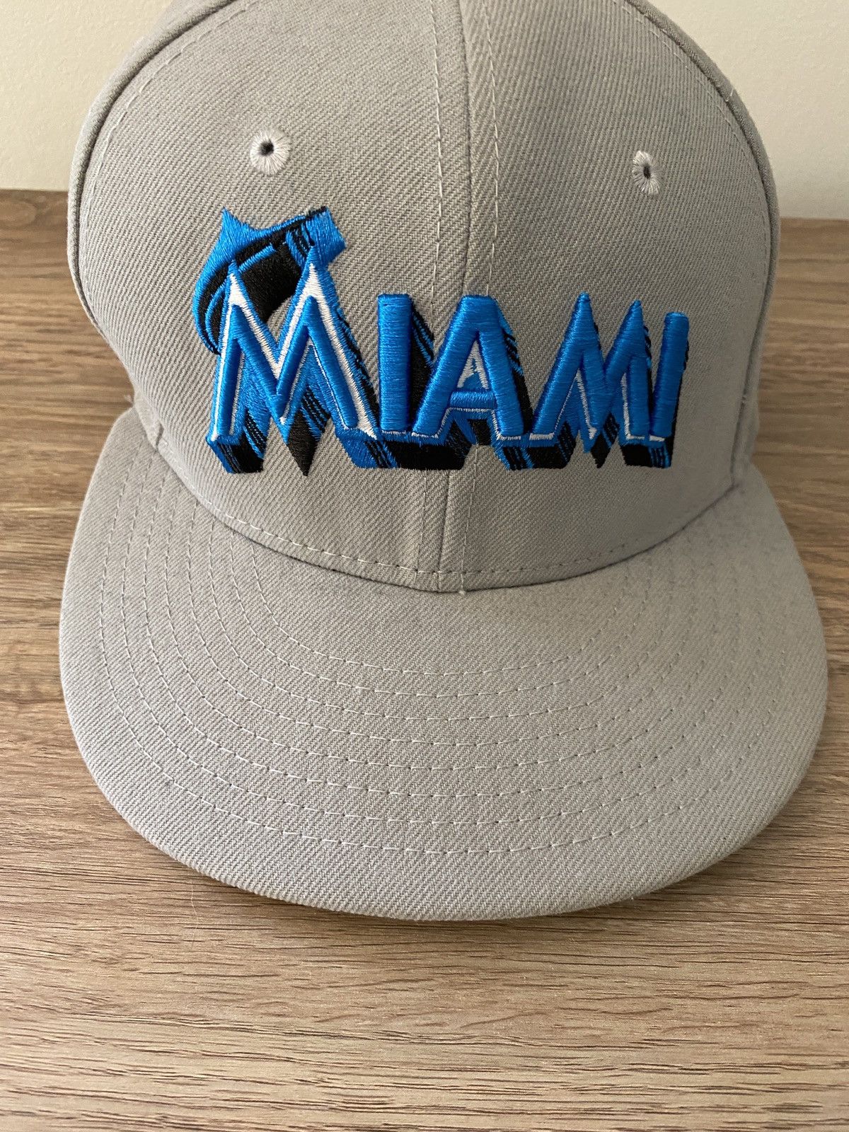 New Era 2010’s Miami Marlins New Era Fitted Cap Hat 7 1/8 Size ONE SIZE - 3 Thumbnail