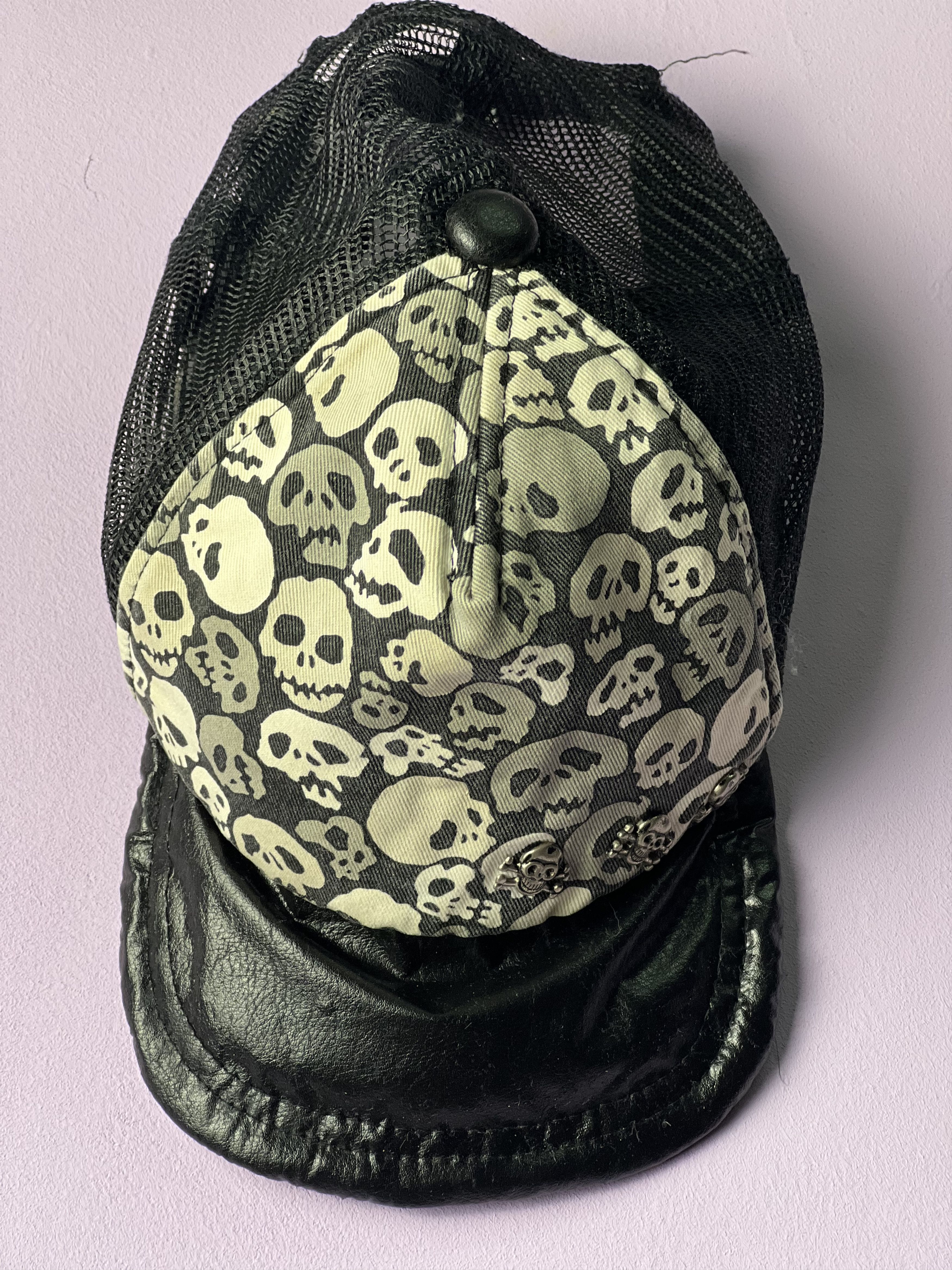 🔥Rare Skulls Trucker Hats