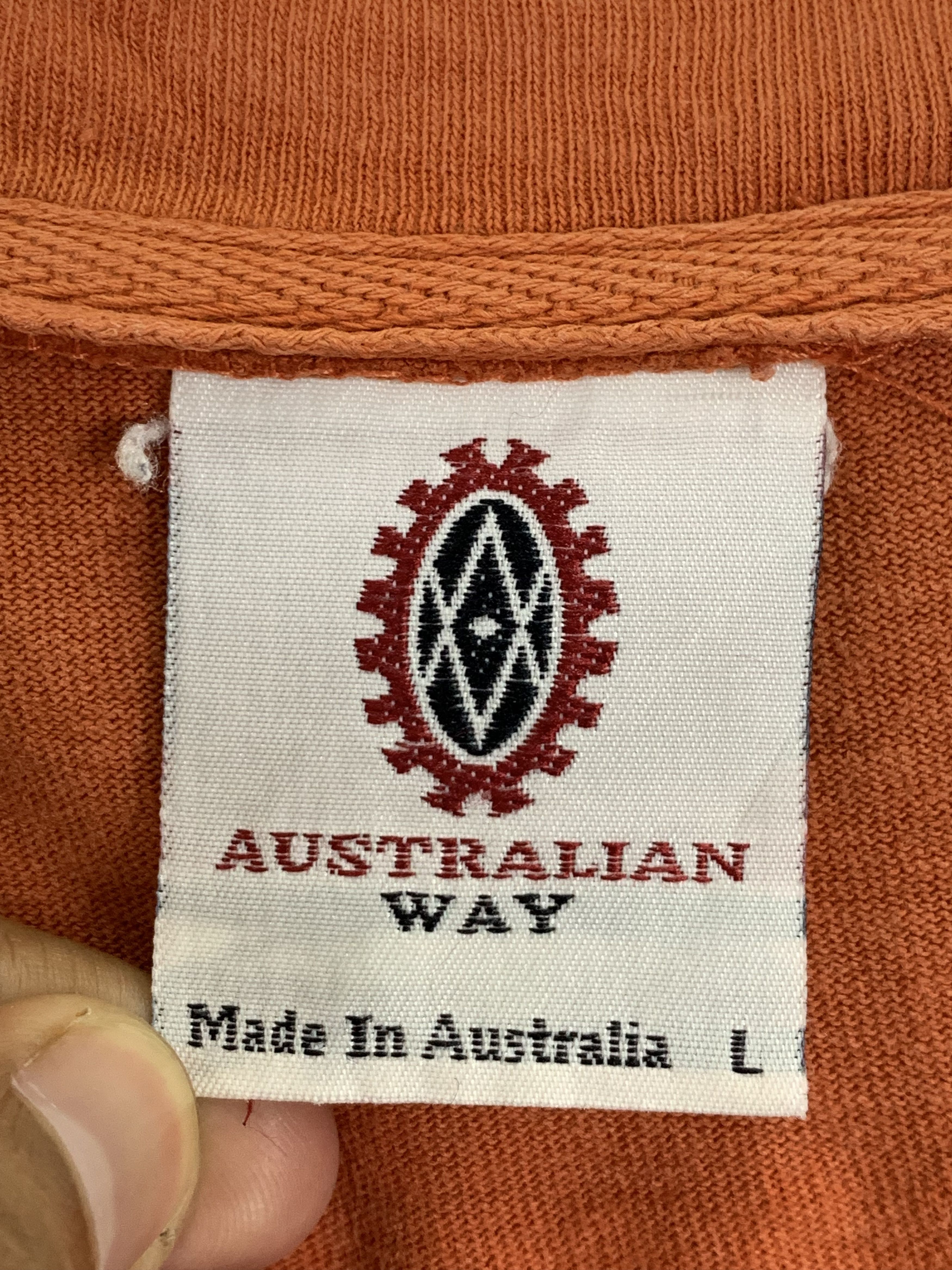 Vintage Vintage 90s Brisbane Australia Emnroidery Logo Tee TA0276 Size US L / EU 52-54 / 3 - 7 Thumbnail