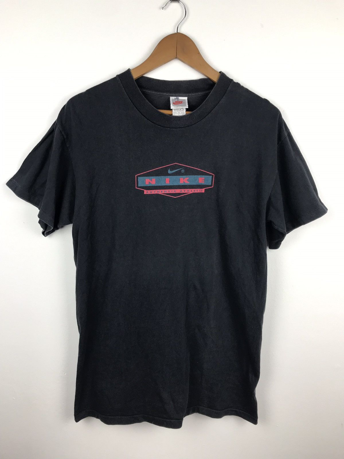 Nike × Vintage Vintage 90s nike t-shirt Size US L / EU 52-54 / 3 - 1 Thumbnail