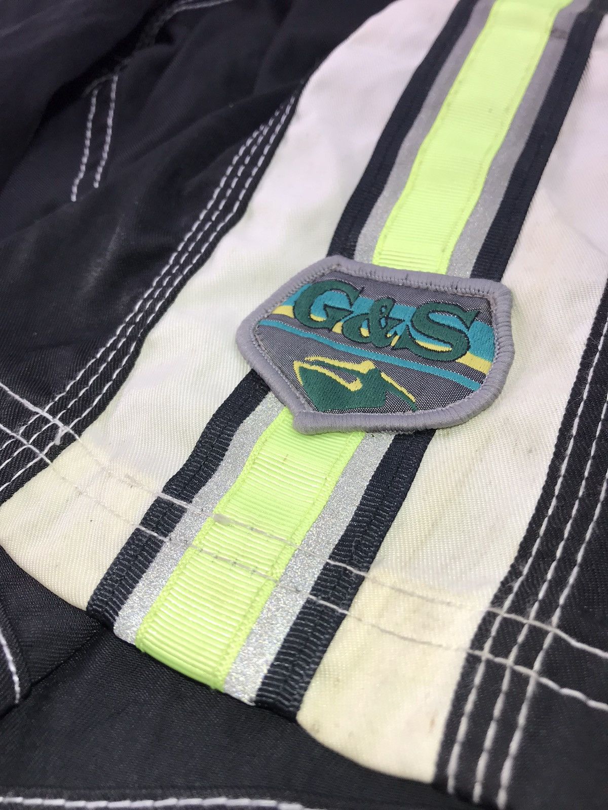 Other 🔥VINTAGE G&S GORDON & SMITH SURF Size US 33 - 12 Thumbnail