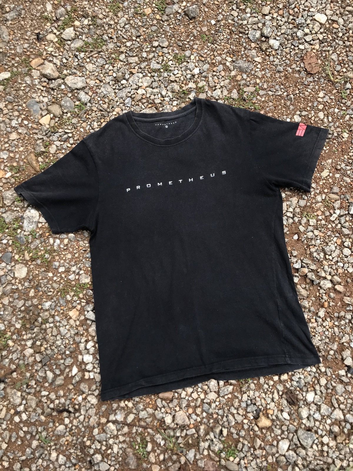Grailed Movie Prometheus 2012 Promo Tee Size US L / EU 52-54 / 3 - 2 Thumbnail