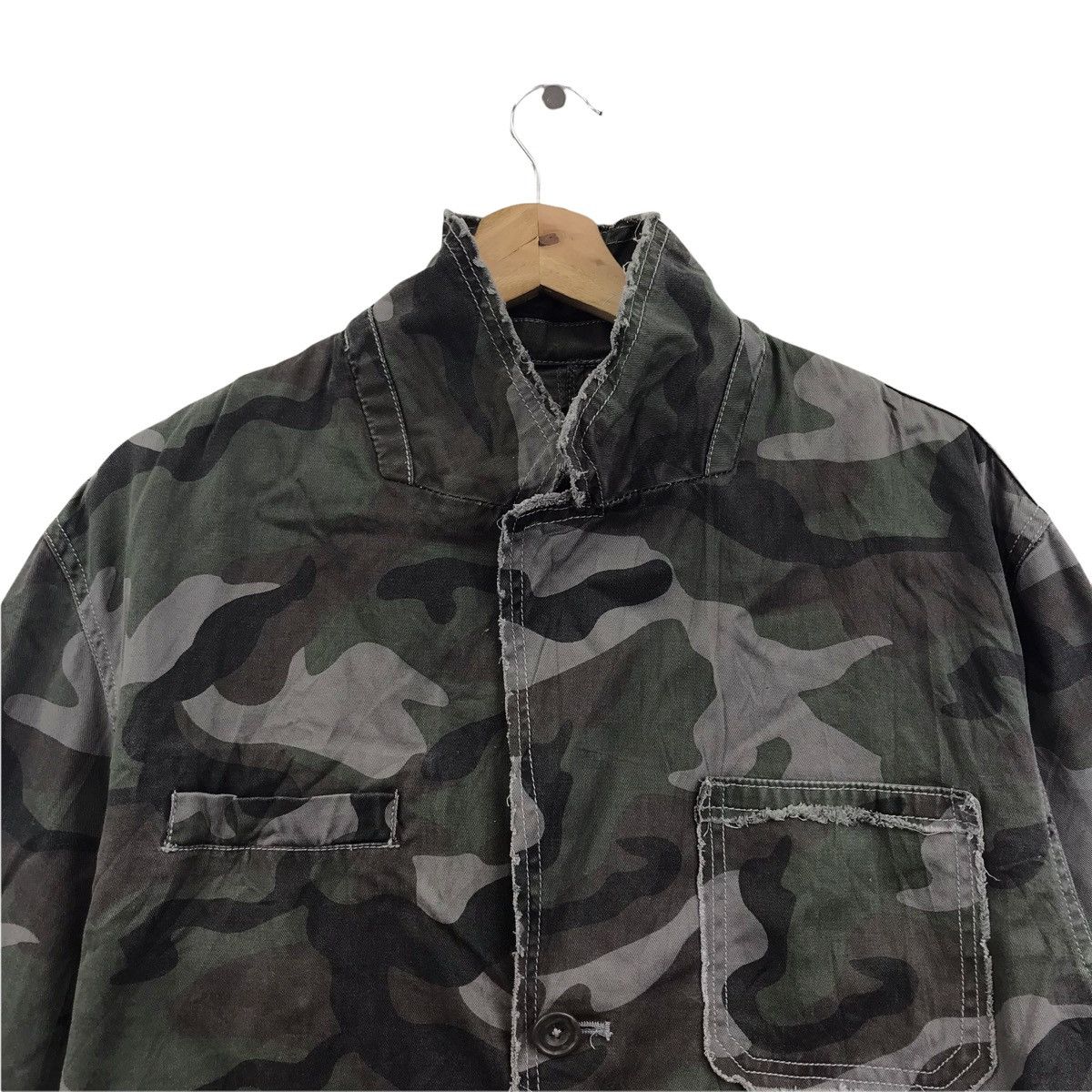 Tony Hawk TONY HAWK SKATEBOARD Camouflage Green Army Chore Jacket Size US L / EU 52-54 / 3 - 2 Thumbnail