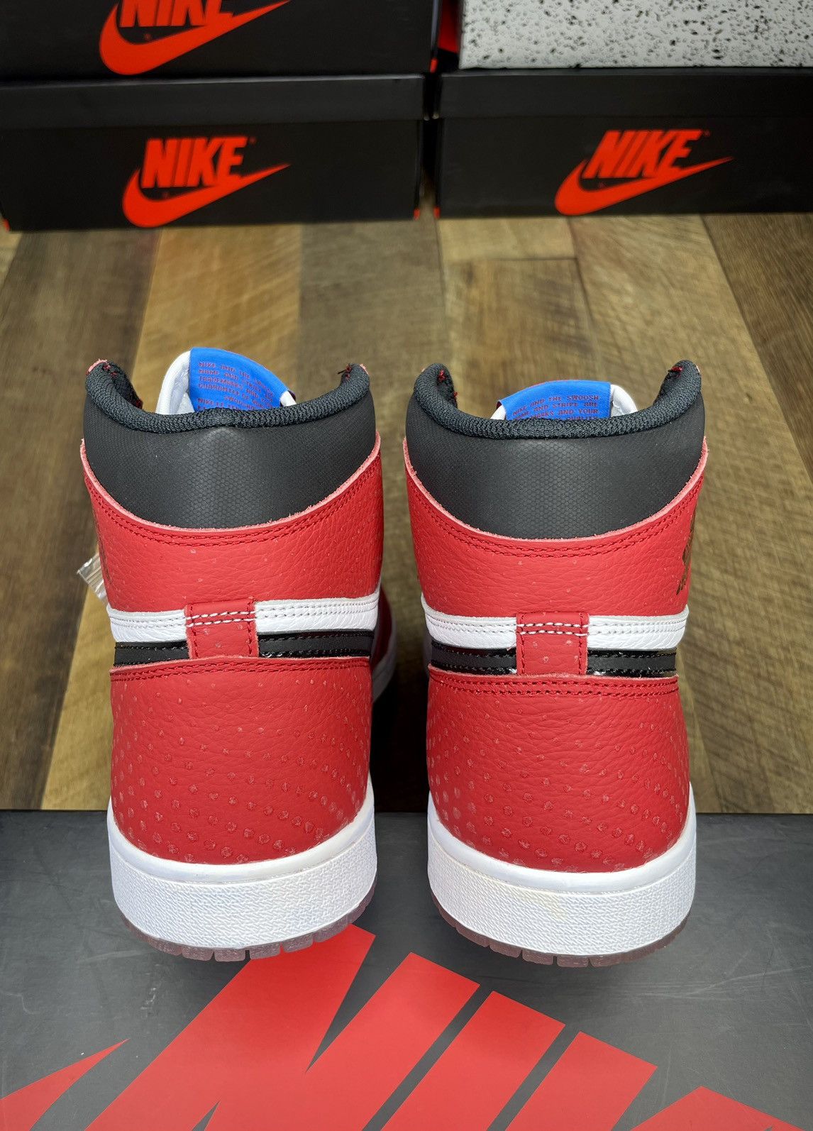 Jordan Brand Air Jordan 1 Retro High OG spider man origin story exclusive Size US 10 / EU 43 - 4 Thumbnail