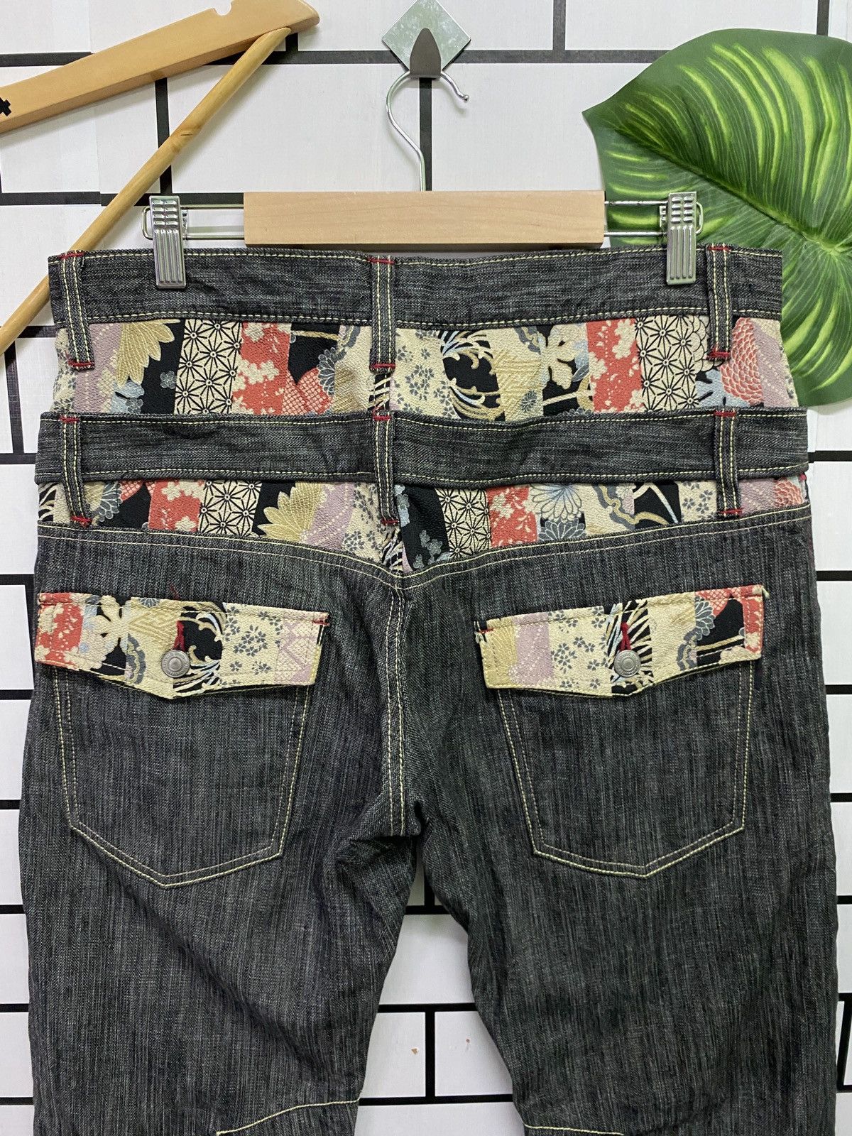 Japanese Brand Japan WILD KHAKI Double Waist Floral Motif Multipocket Pants Size US 31 - 11 Thumbnail