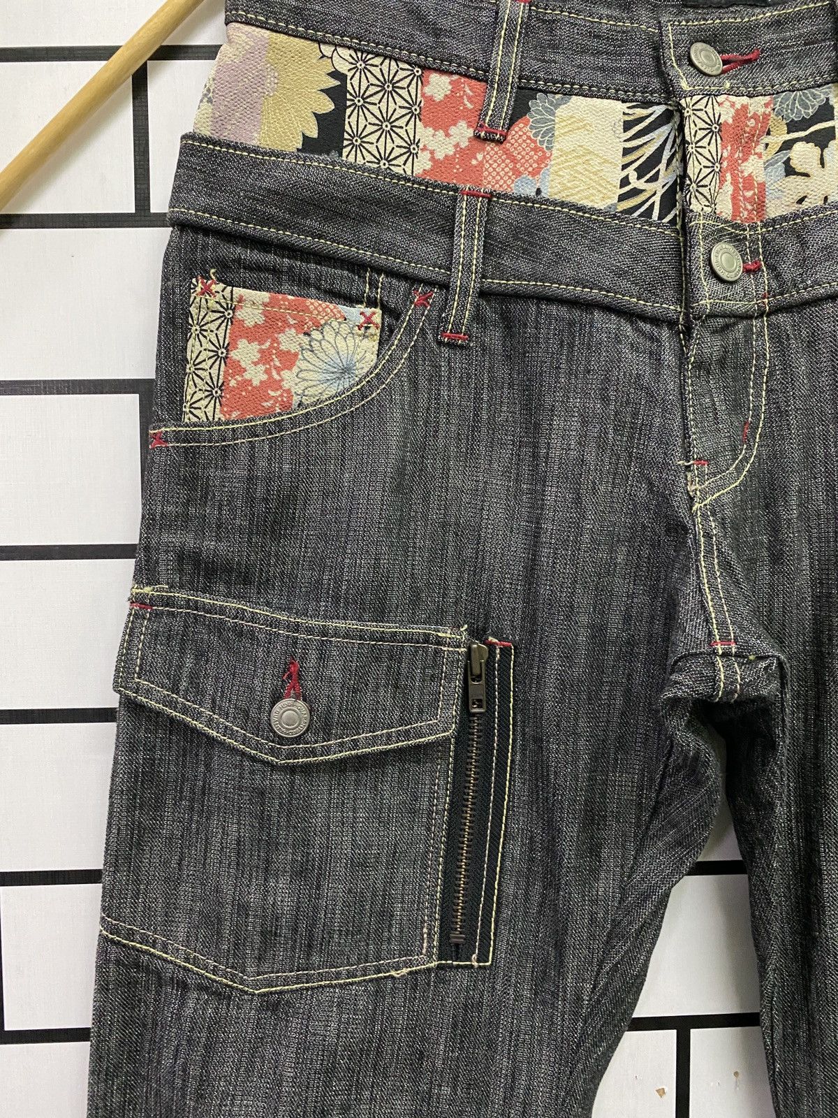 Japanese Brand Japan WILD KHAKI Double Waist Floral Motif Multipocket Pants Size US 31 - 6 Thumbnail