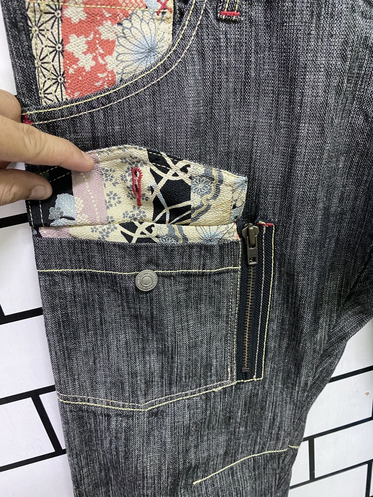 Japanese Brand Japan WILD KHAKI Double Waist Floral Motif Multipocket Pants Size US 31 - 9 Thumbnail