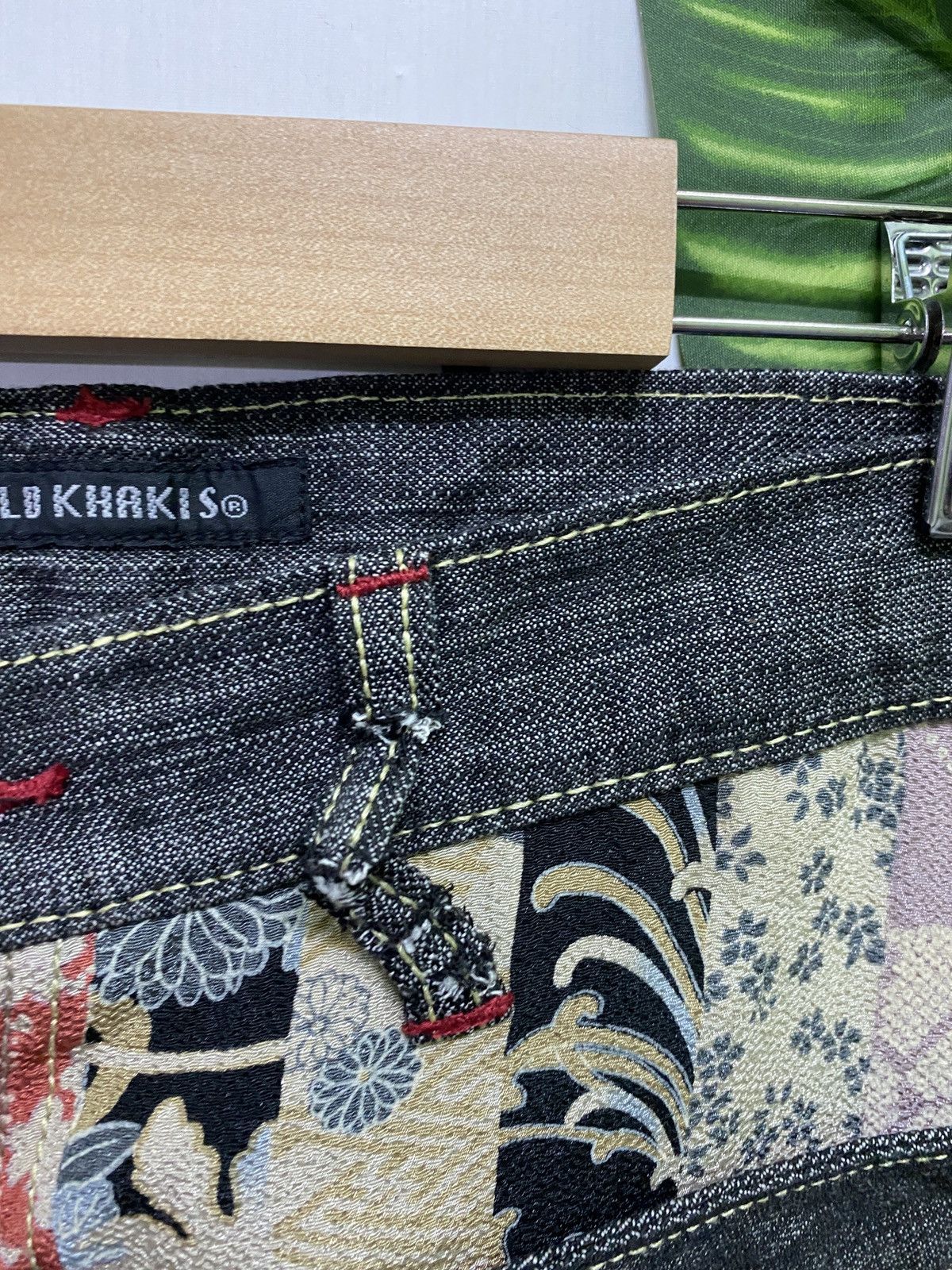 Japanese Brand Japan WILD KHAKI Double Waist Floral Motif Multipocket Pants Size US 31 - 5 Thumbnail